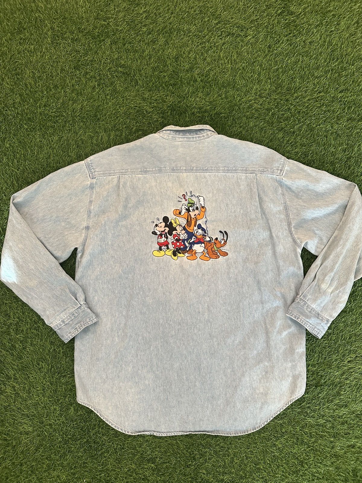 Disney Vintage disney store 90s blue denim collared shirt size L Size US L / EU 52-54 / 3 - 1 Thumbnail