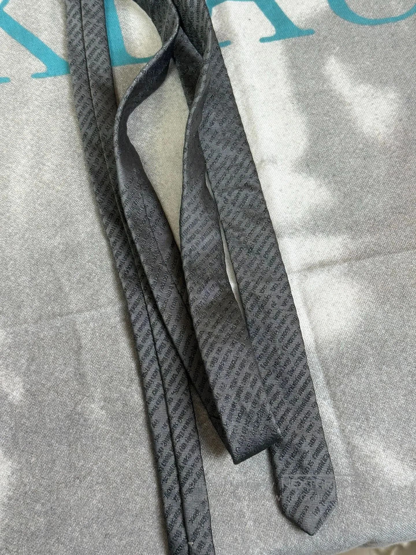 Comme des Garcons Homme Plus UNDERCOVER NeoBoy Embroidered Tie. Size ONE SIZE - 5 Thumbnail