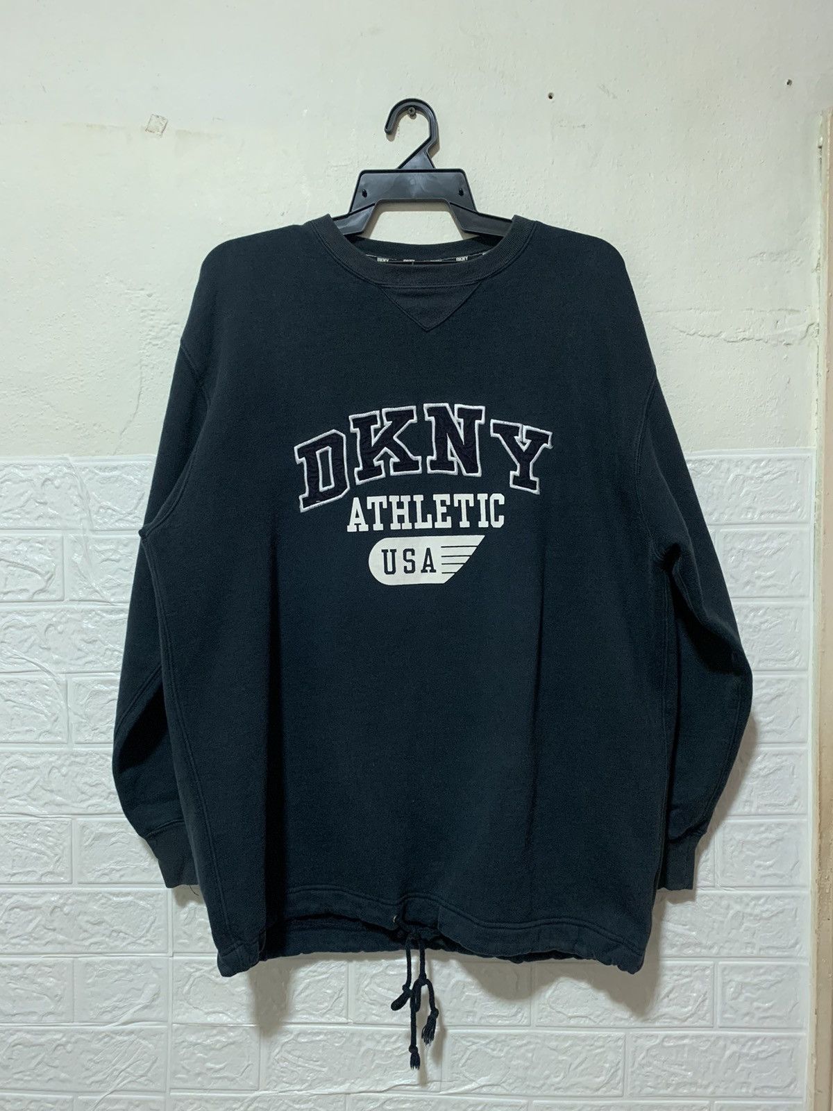 DKNY × Donna Karan Vintage DKNY Sweatshirt Size US M / EU 48-50 / 2 - 1 Thumbnail