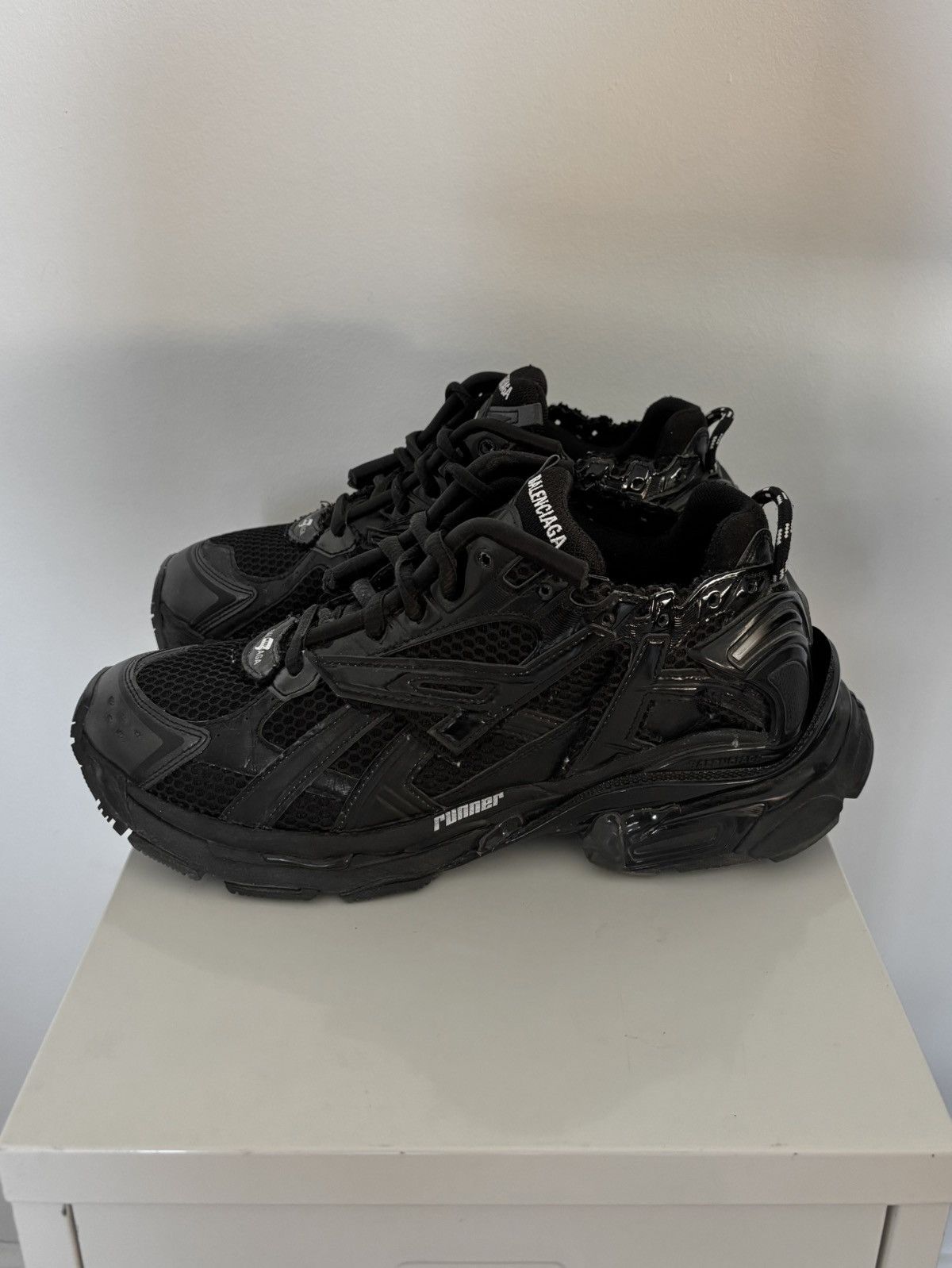 Balenciaga Balenciaga Runner Triple Black Size US 9 / EU 42 - 4 Thumbnail