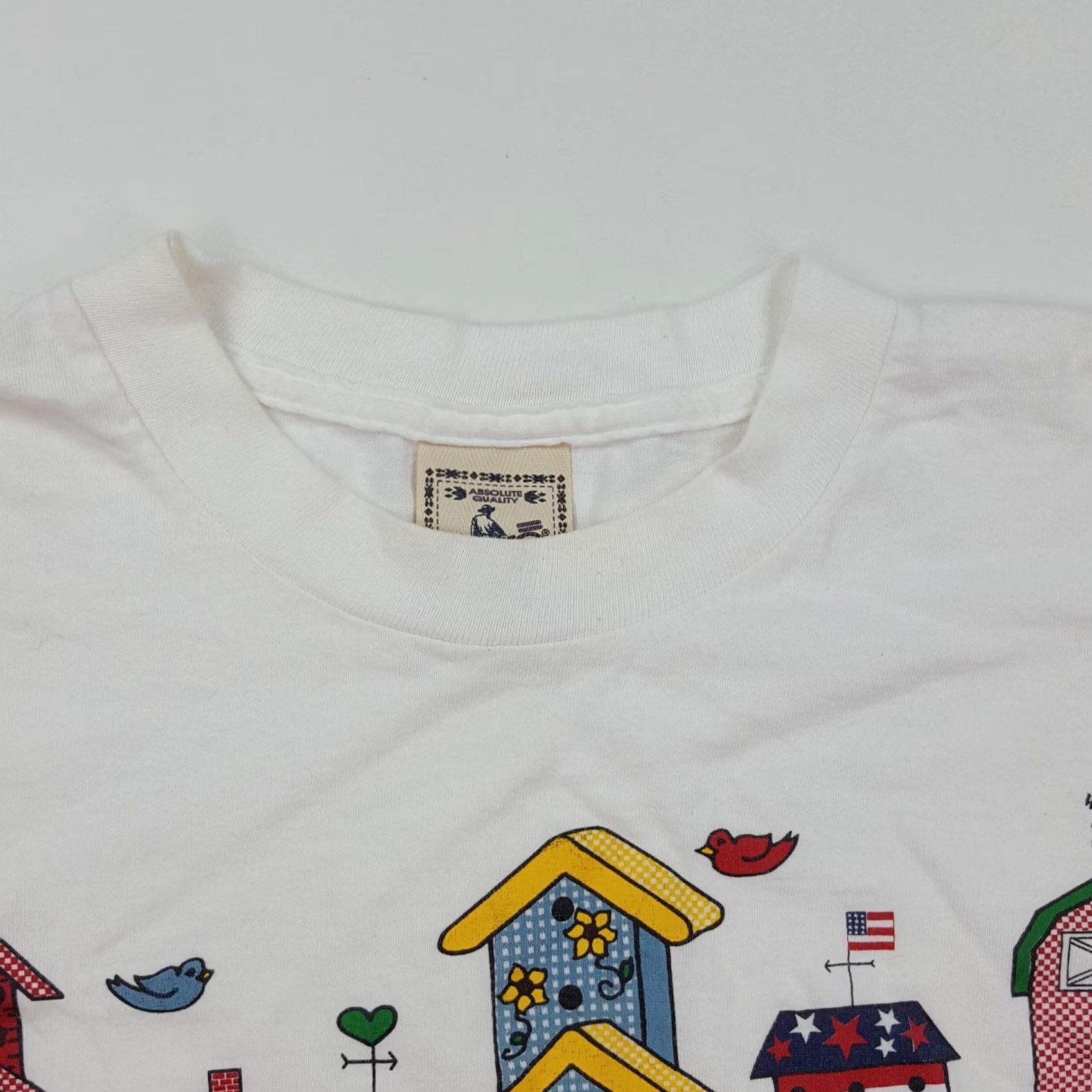 Vintage VINTAGE Alore T-Shirt Unisex Adults 90s Bird Flower White Size S USA Made Graphic Print Size US S / EU 44-46 / 1 - 7 Thumbnail
