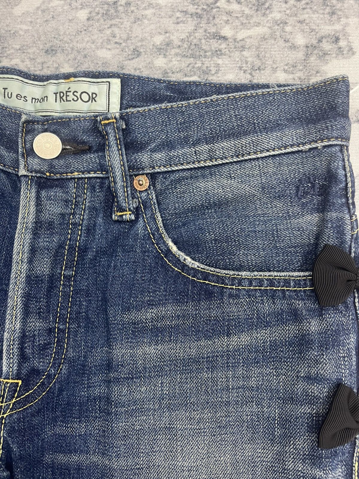 Japanese Brand Tu Es Mon Trésor Selvedge Fly Button Distressed Denim Size US 28 / EU 44 - 5 Thumbnail