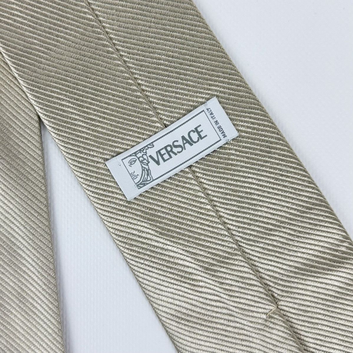 Versace Gianni Versace 100% silk Tie Beige Necktie Men Top Luxury Size ONE SIZE - 9 Thumbnail