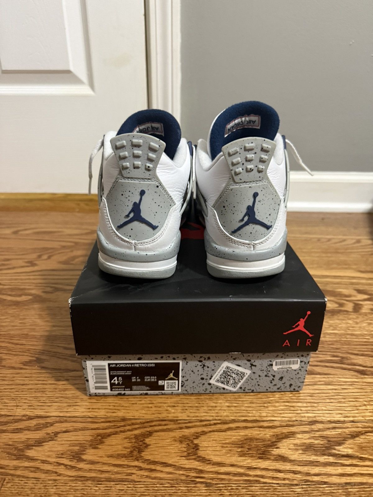 Nike Nike Air Jordan 4 Retro Midnight Navy Size US 6 / IT 36 - 7 Thumbnail