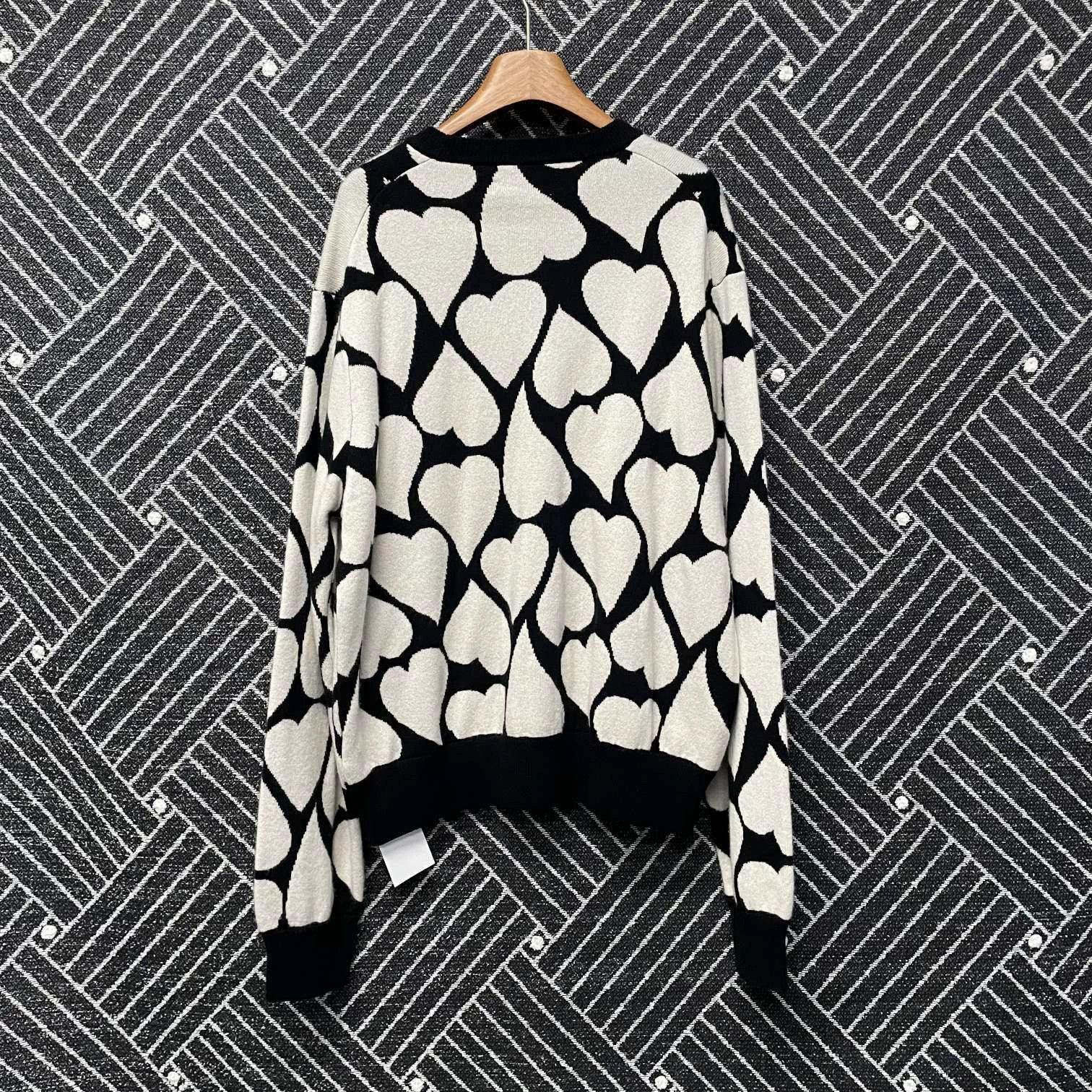 Amiri Amiri Hearts All Over Cashmere Knit Sweater 50 99 New Size US M / EU 48-50 / 2 - 2 Thumbnail
