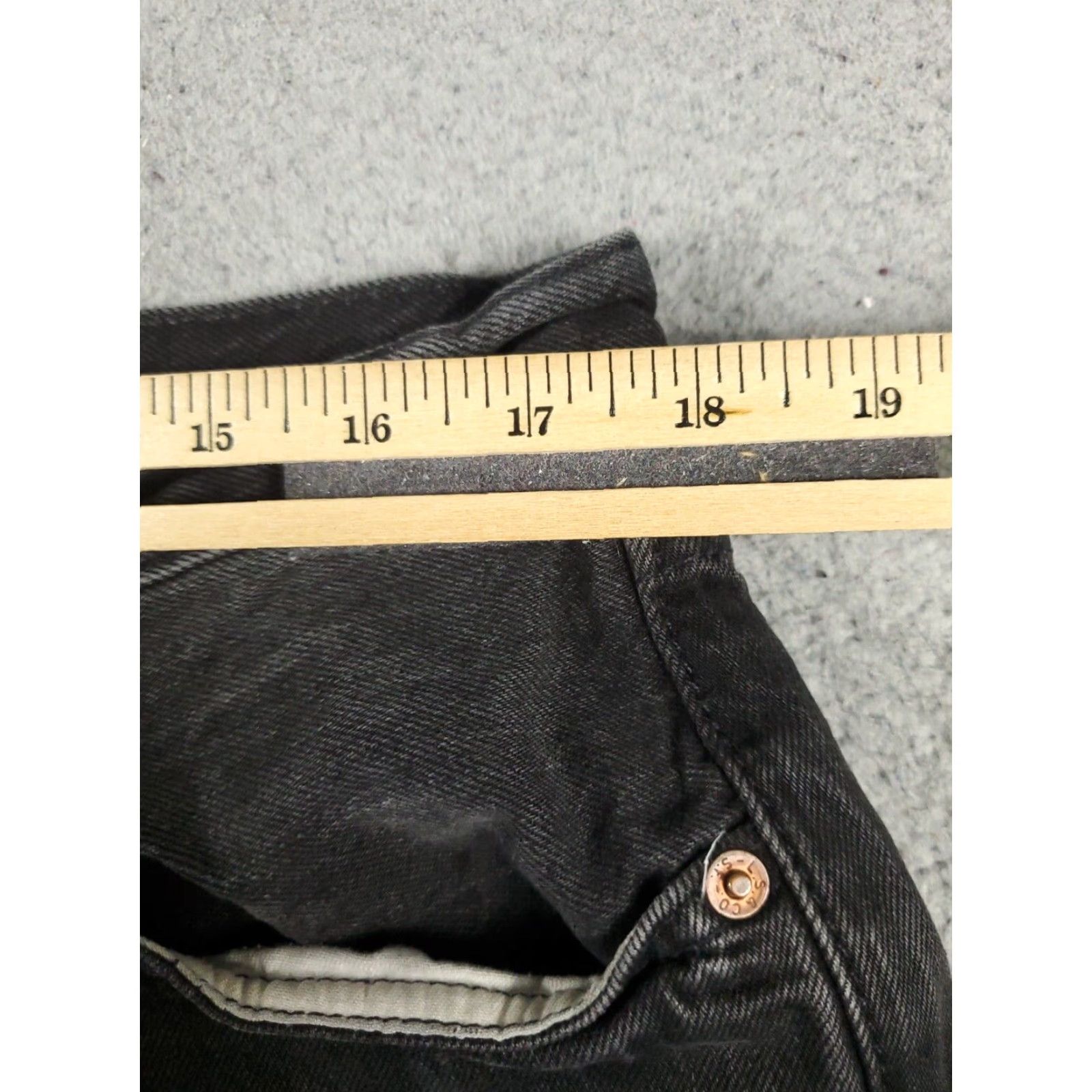 Levi's Levis 501 Mens Straight Leg Jeans 36x34 Gray Cotton 5-Pocket Button Fly Regular Fit Size US 36 / EU 52 - 4 Thumbnail