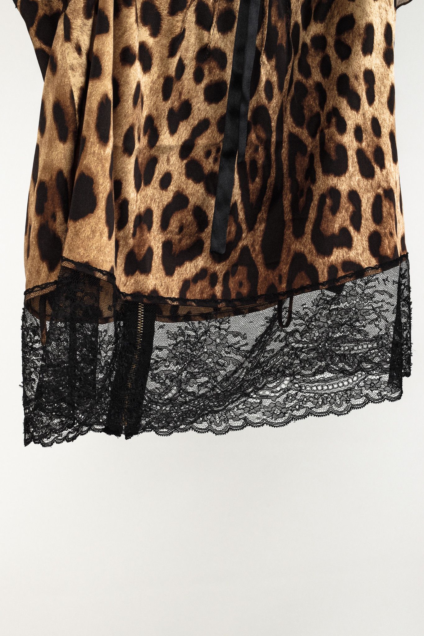 Dolce & Gabbana Dolce & Gabbana Leopard Silk Lace-Trim Flutter-Sleeve Blouse Size S / US 4 / IT 40 - 5 Thumbnail