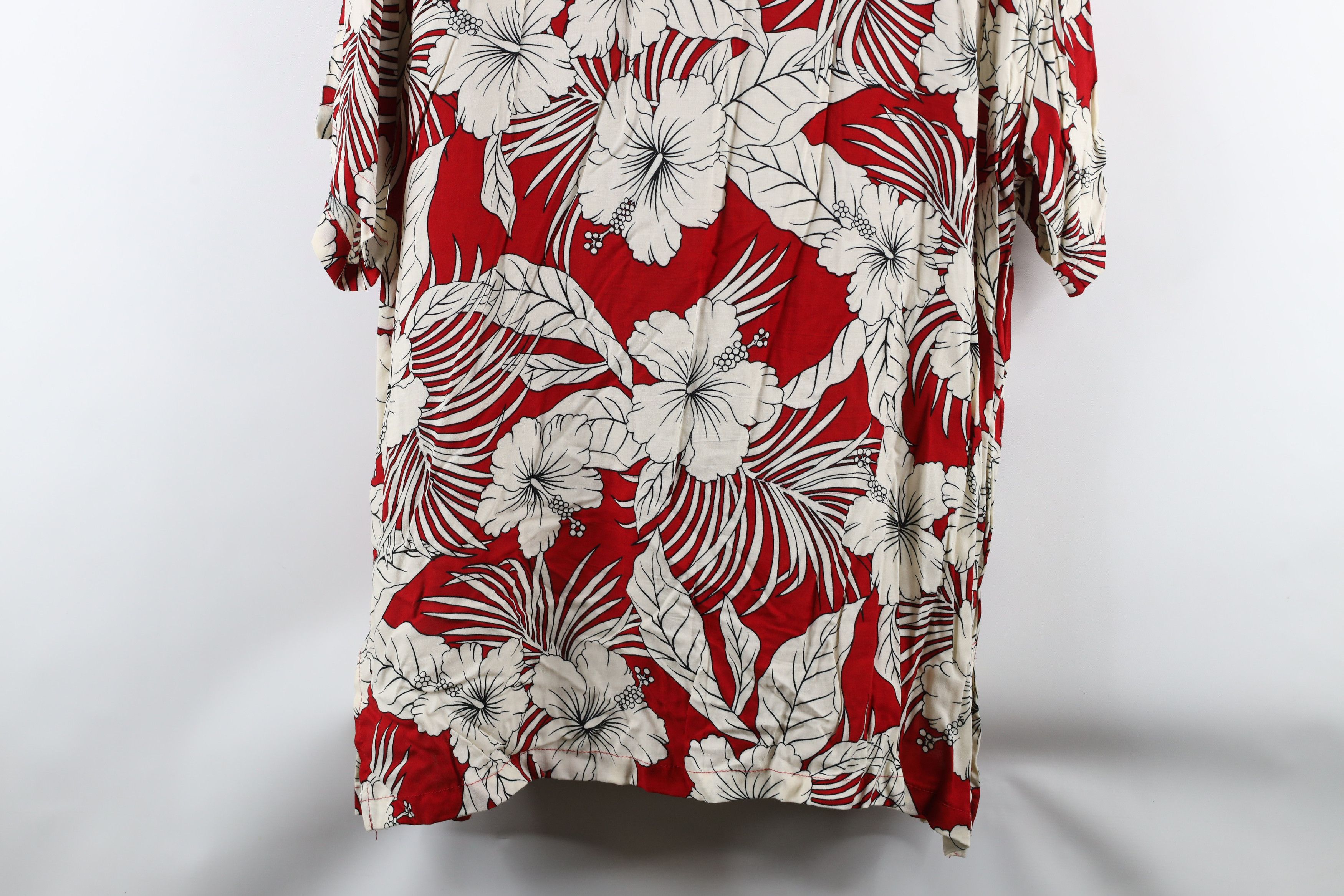Vintage Vintage 90s Streetwear Flower Rayon Hawaiian Button Shirt Size US XL / EU 56 / 4 - 14 Thumbnail