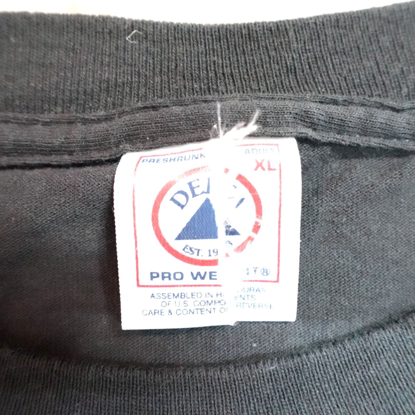 Vintage VINTAGE Million Family March Shirt XL Black Double Sided 2000 October 16th Mens Shirt XL Black Double Sided Band 2000s Size US XL / EU 56 / 4 - 3 Thumbnail