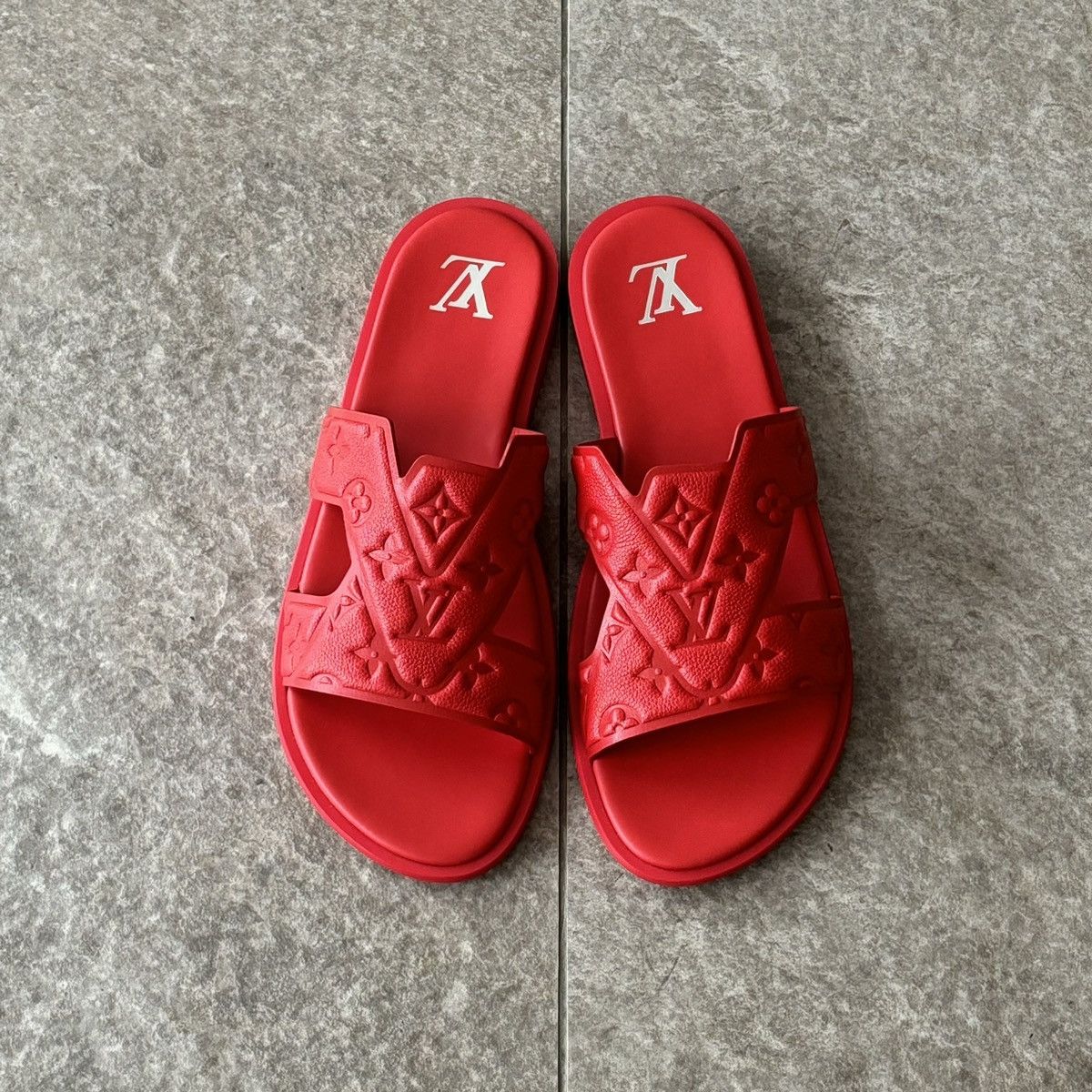Louis Vuitton LOUIS VUITTON OASIS MULES MONOGRAM SLIDE SANDAL Size US 12 / EU 45 - 5 Thumbnail