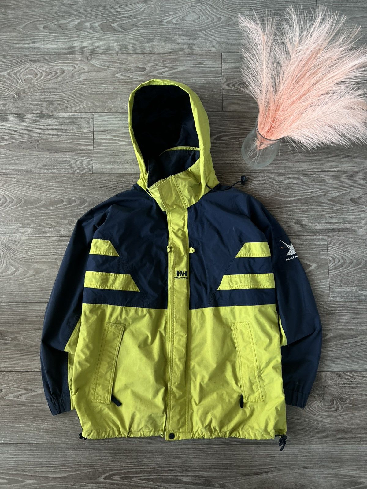 Helly Hansen × Vintage Vintage Helly Hansen Central Logo Yachting Patch Tech Jacket Size US M / EU 48-50 / 2 - 2 Thumbnail
