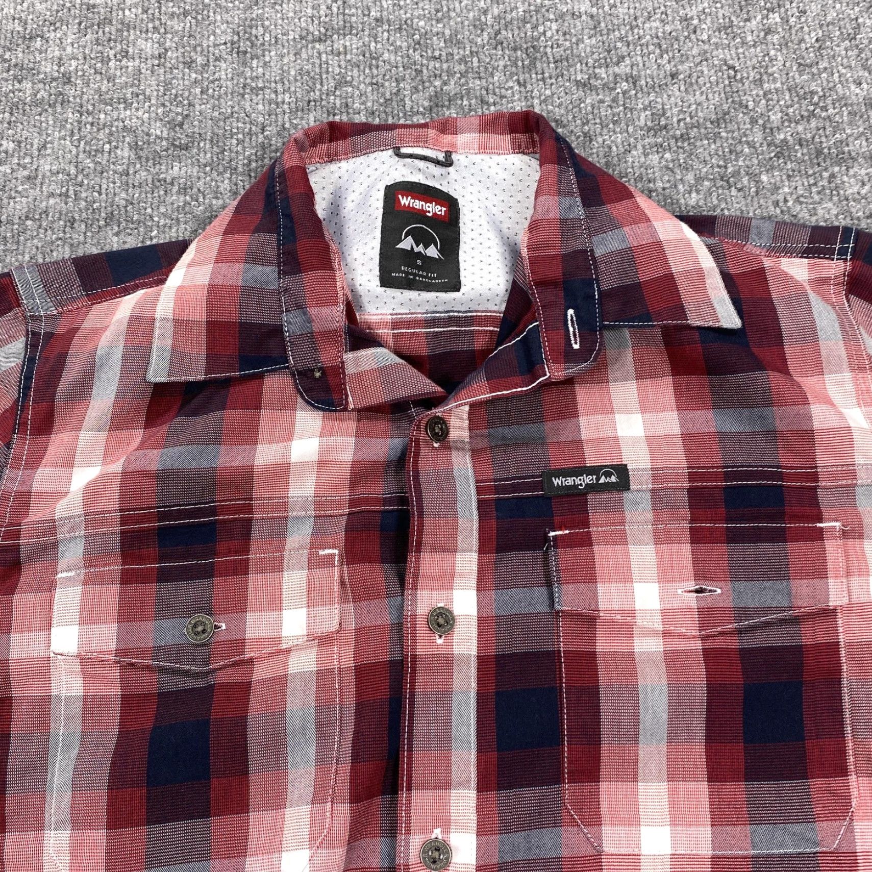 Wrangler Wrangler Shirt Mens Small Red Plaid Short Sleeve Button Up Stretch Casual Wear Size US S / EU 44-46 / 1 - 2 Thumbnail