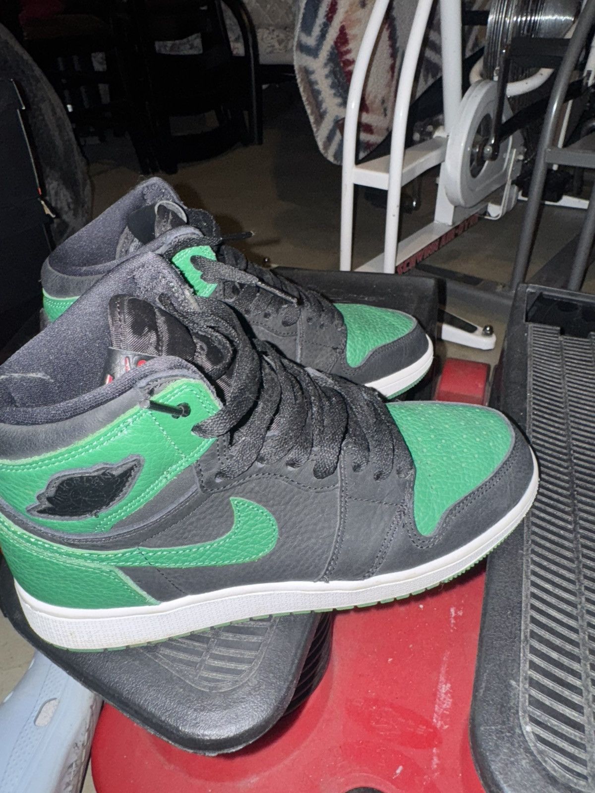 Jordan Brand Jordan 1 High Top OG Pine Green Size US 6.5 / IT 36.5 - 5 Thumbnail