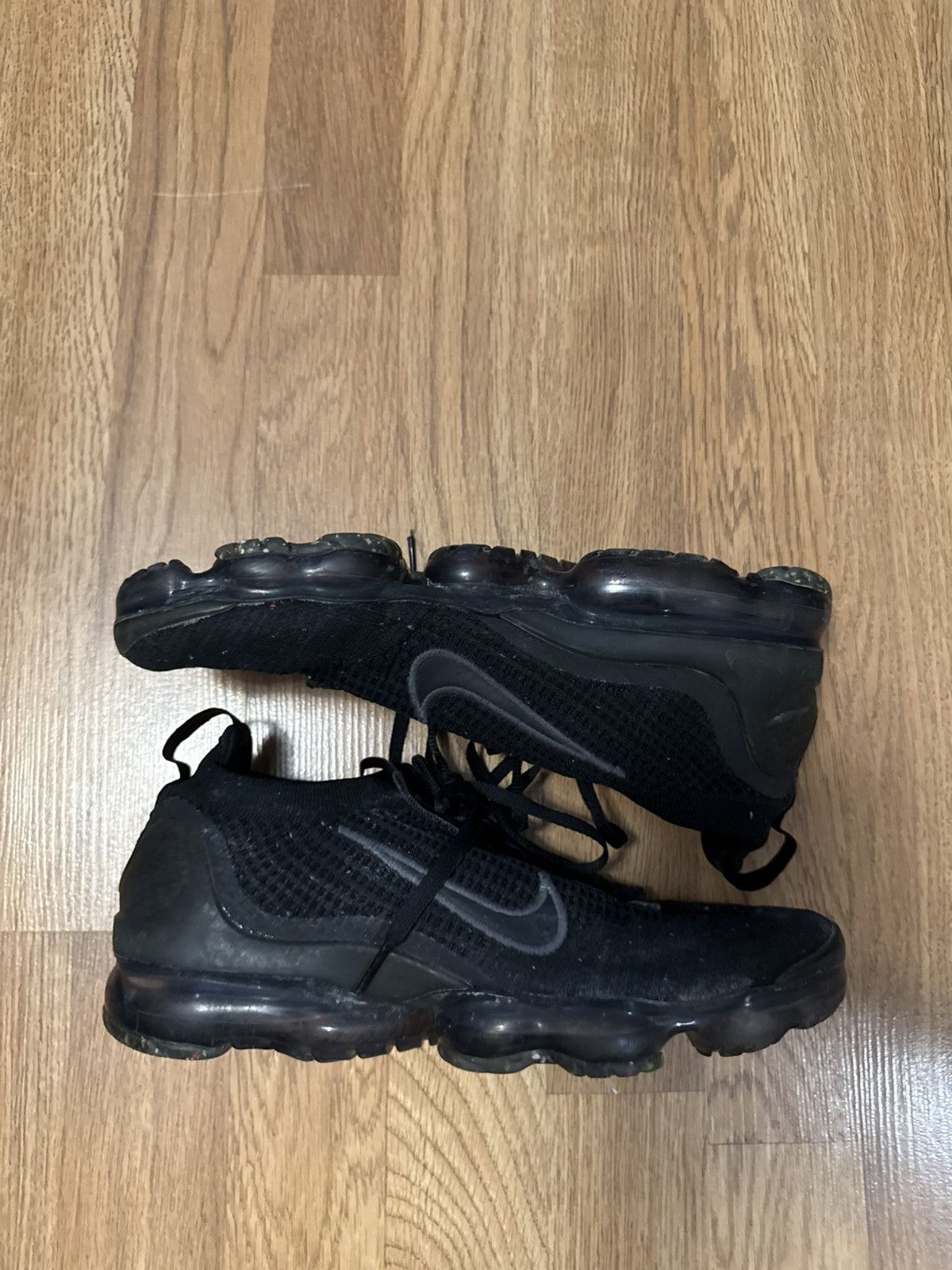 Nike Vapormaxes Size US 9 / EU 42 - 1 Thumbnail