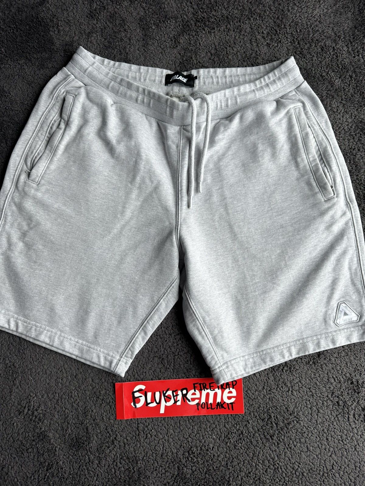 Palace PALACE SOFAR SWEAT SHORT GREY MARL size L Size US 30 / EU 46 - 2 Thumbnail