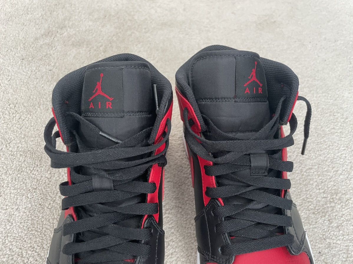 Jordan Brand Nike Air Jordan 1 Mid Banned (2020) Size US 9.5 / EU 42-43 - 7 Thumbnail