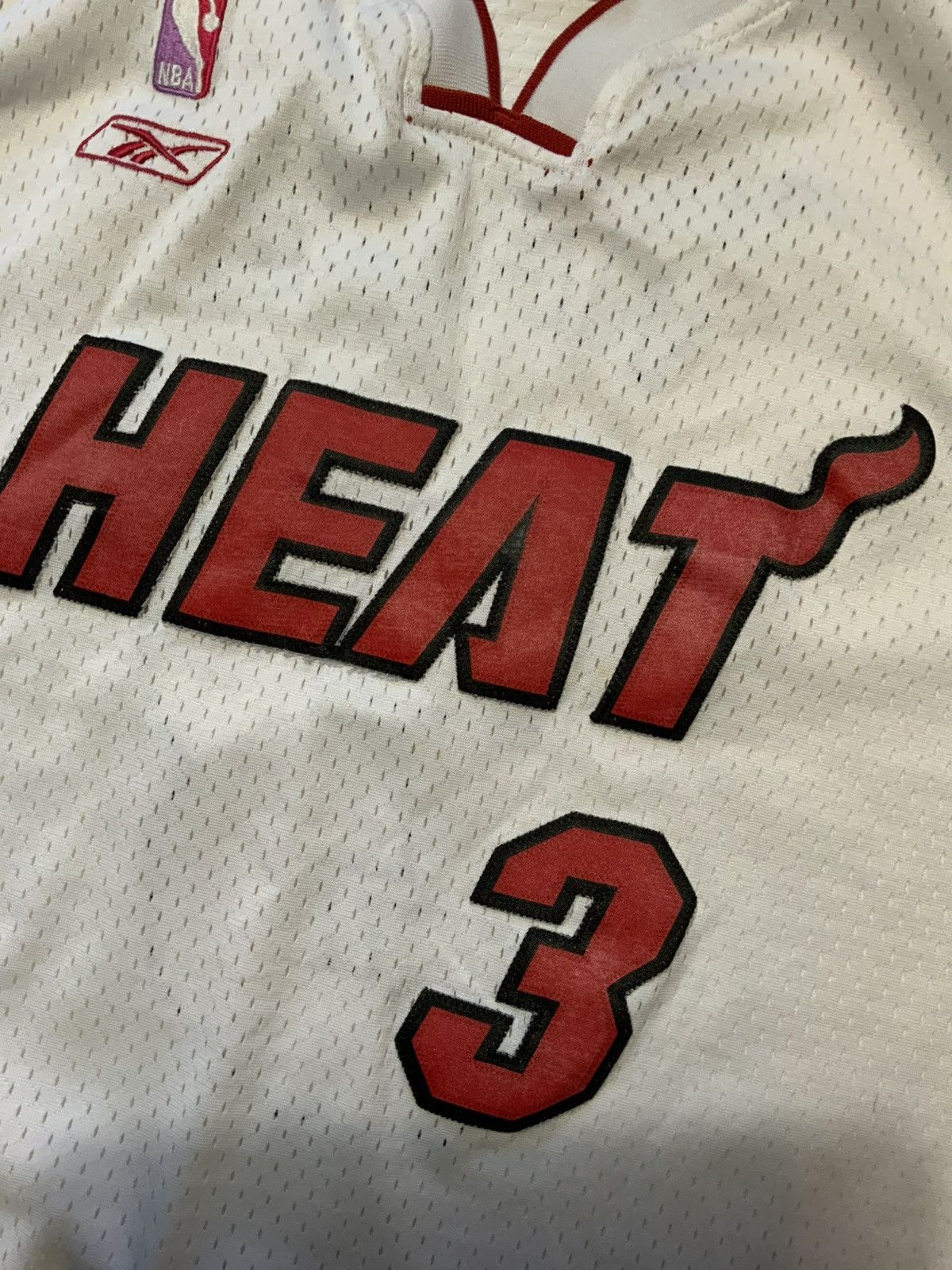 Reebok Reebok Miami Heat Dwyane Wade #3 Sewn Mesh Swingman Jersey Size US XL / EU 56 / 4 - 6 Thumbnail