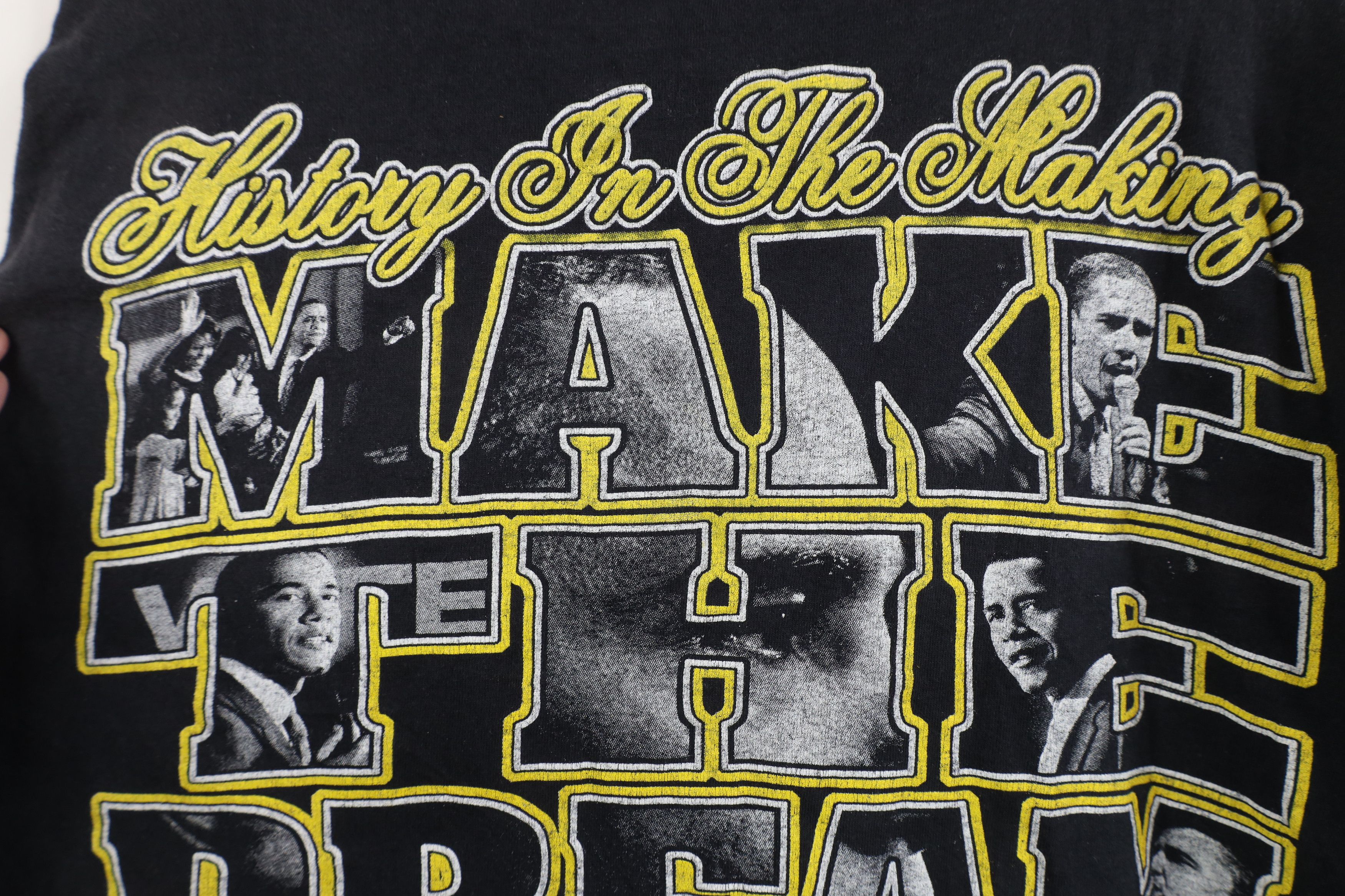 Vintage Vintage Y2K President Barack Obama Family Rap Tee T-Shirt Size US XL / EU 56 / 4 - 13 Thumbnail