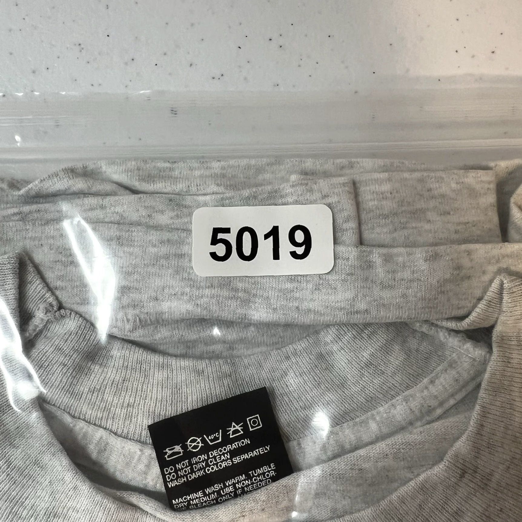 Fruit Of The Loom VINTAGE Ford Mustang Police Car Sheriff Dept T Shirt Adult XL Gray Mens 90s Graphic Tee Size US XL / EU 56 / 4 - 7 Thumbnail