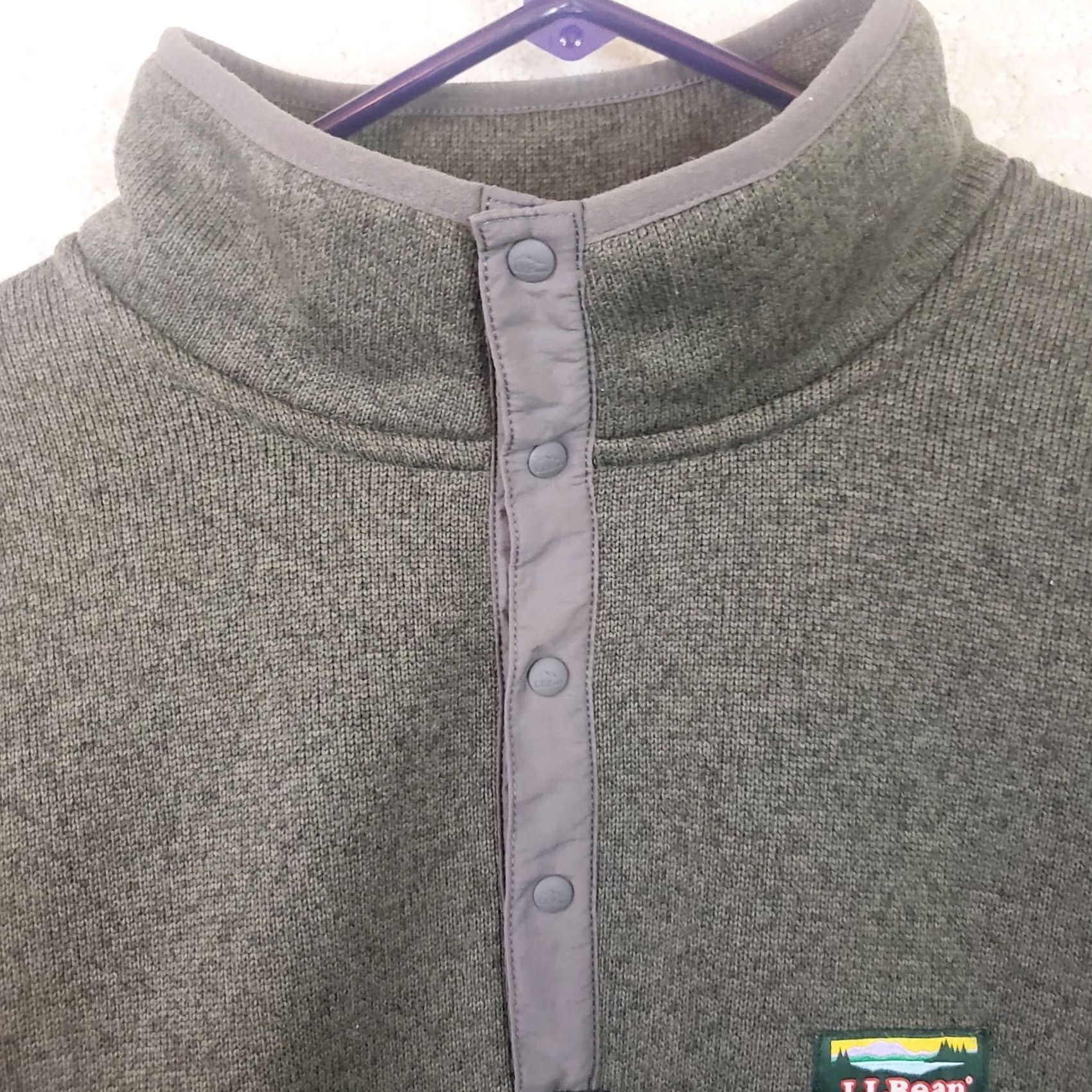 Vintage LL Bean Sweater Men's L Gray Knit Quarter Snap Pullover 502793 Knit Style Pockets Mock Neck Button/Pull 1/4 Snap Vintage No N/A Size US L / EU 52-54 / 3 - 7 Thumbnail