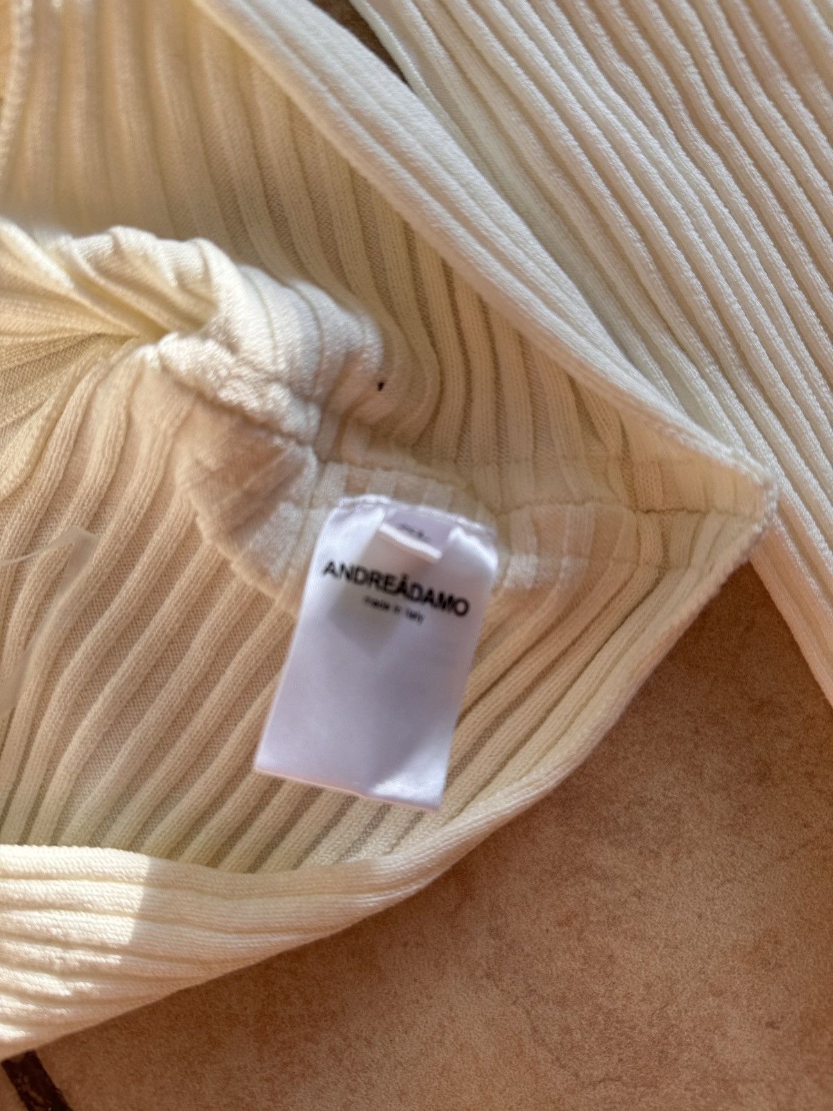 Andreadamo × Designer ANDREĀDAMO asymmetric cut-out ribbed top Size XL / US 12-14 / IT 48-50 - 10 Thumbnail