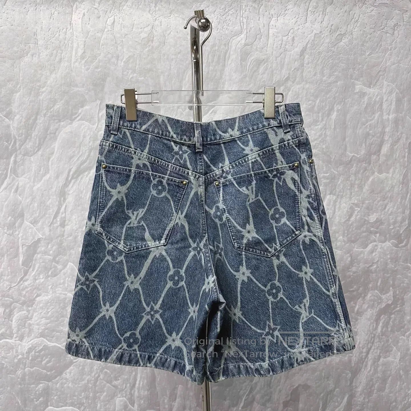Louis Vuitton louis vuitton patterned denim shorts size 28. Size 28" / US 6 / IT 42 - 2 Thumbnail