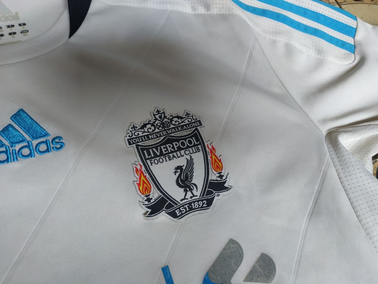 Adidas Adidas 2011-12 Liverpool FC Away Jersey - Pristine Sponsor Size US M / EU 48-50 / 2 - 7 Thumbnail