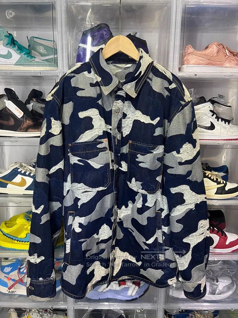 Valentino Valentino Men's denim camouflage shirt Size US S / EU 44-46 / 1 - 1 Thumbnail