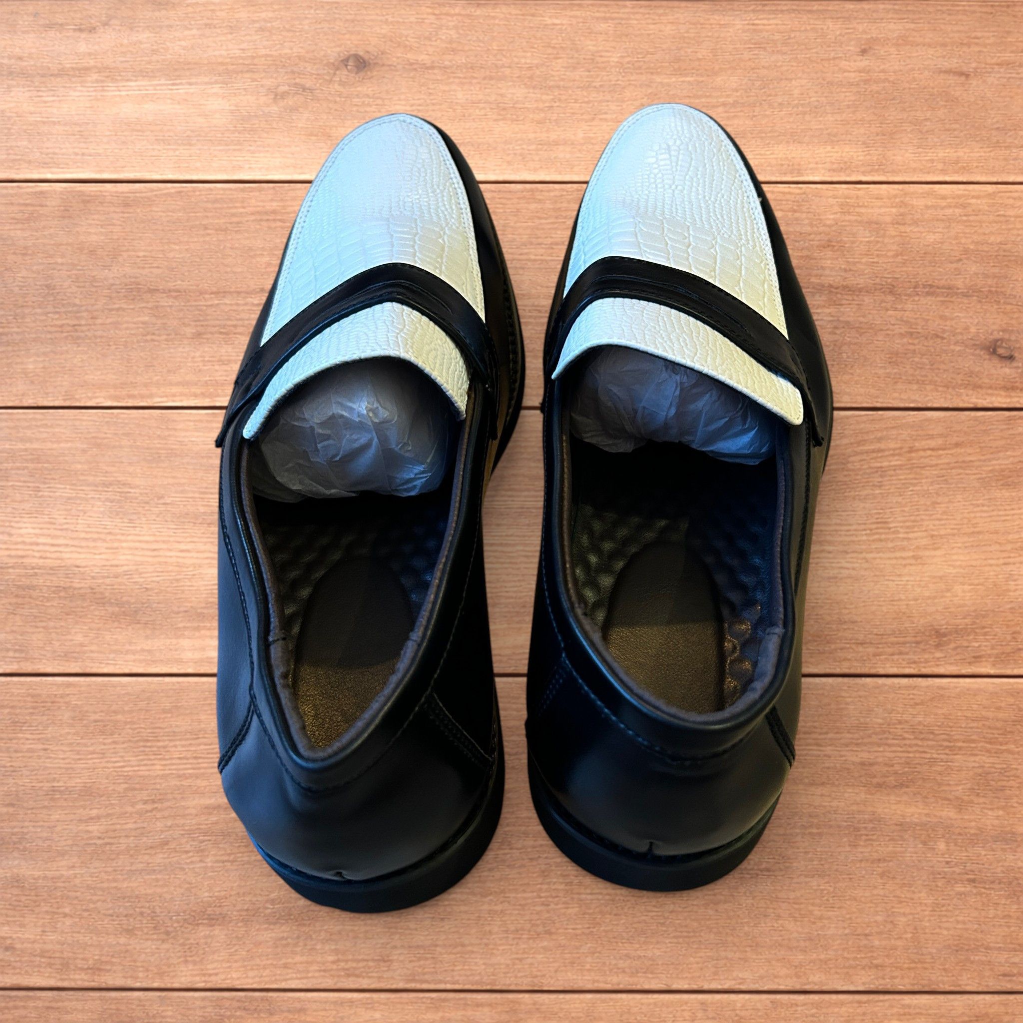 Japanese Brand Classic style loafers shoes in black and white design. Size US 11 / EU 44 - 6 Thumbnail