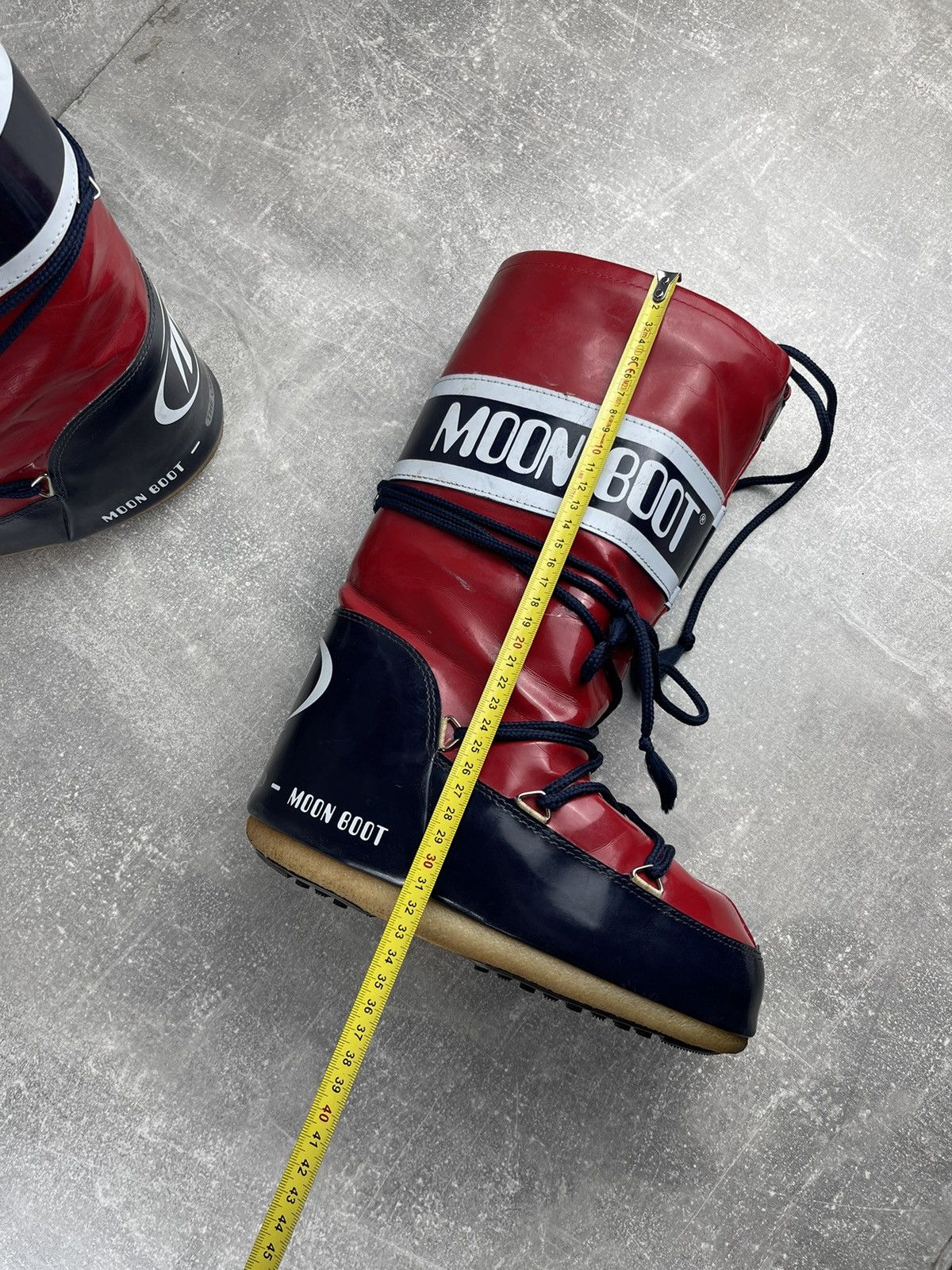 Moon Boot Moon Boot The Original Red Navy Snow Boots EU 37 Size US 7 / IT 37 - 12 Thumbnail
