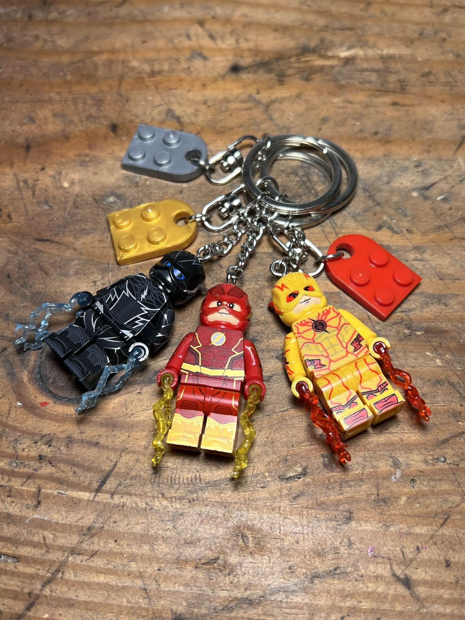 DC Comics × Marvel Comics Flash Reverse Zoom minifigure keychain Size ONE SIZE - 4 Thumbnail