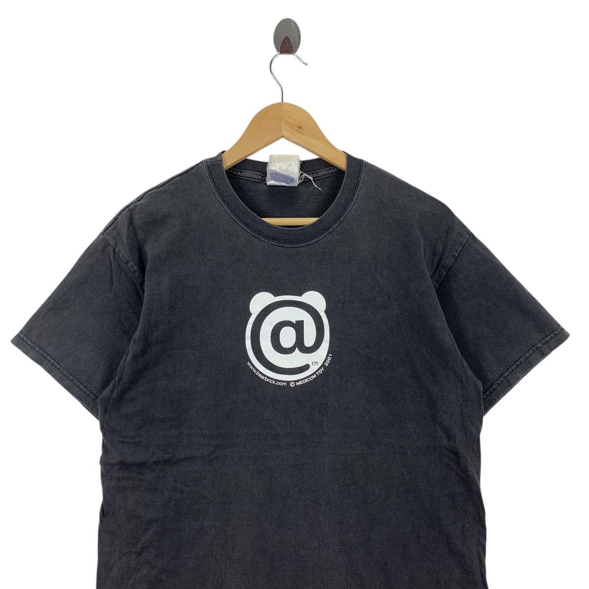 Medicom Toy Vintage Y2K MEDICOM TOY 2001 Bearbrick Hanes Usa Tshirt Size US M / EU 48-50 / 2 - 2 Thumbnail