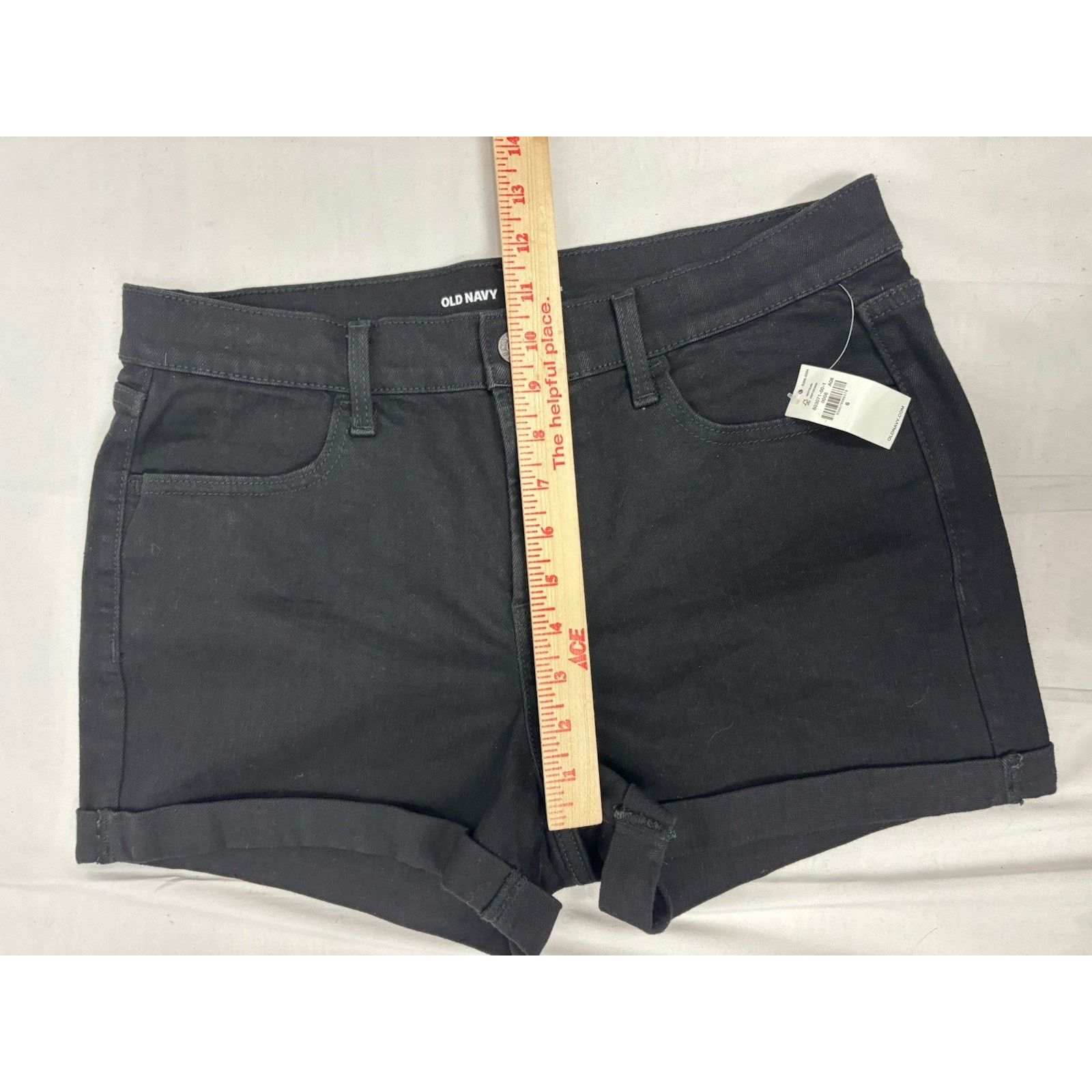 Old Navy NWT Old Navy Women 6 Cuffed Black Denim Jean Shorts Size 28" / US 6 / IT 42 - 5 Thumbnail