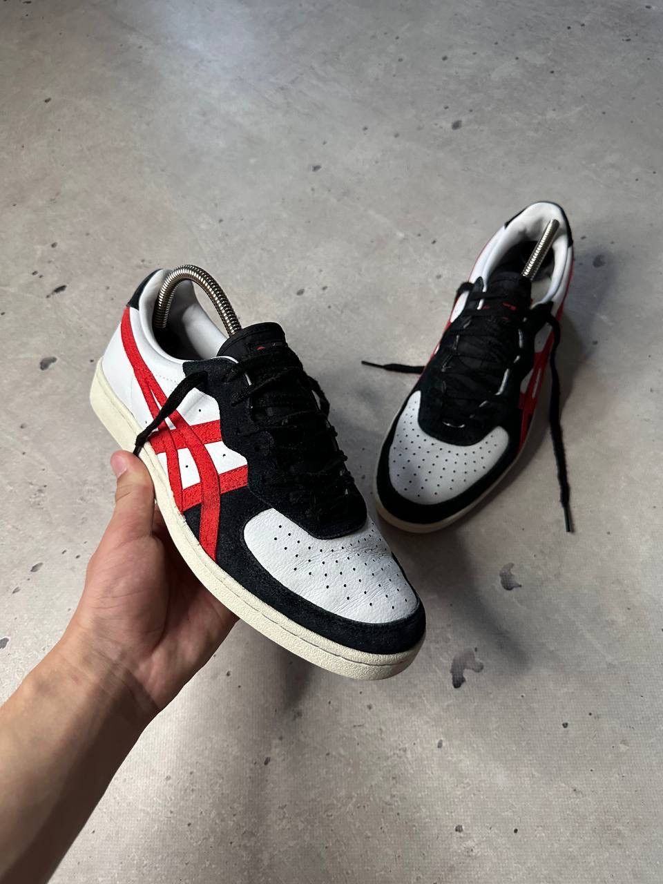 Onitsuka Tiger Onitsuka Tiger Shoes US8 Y2K SK8 Style Size US 8 / EU 41 - 1 Thumbnail