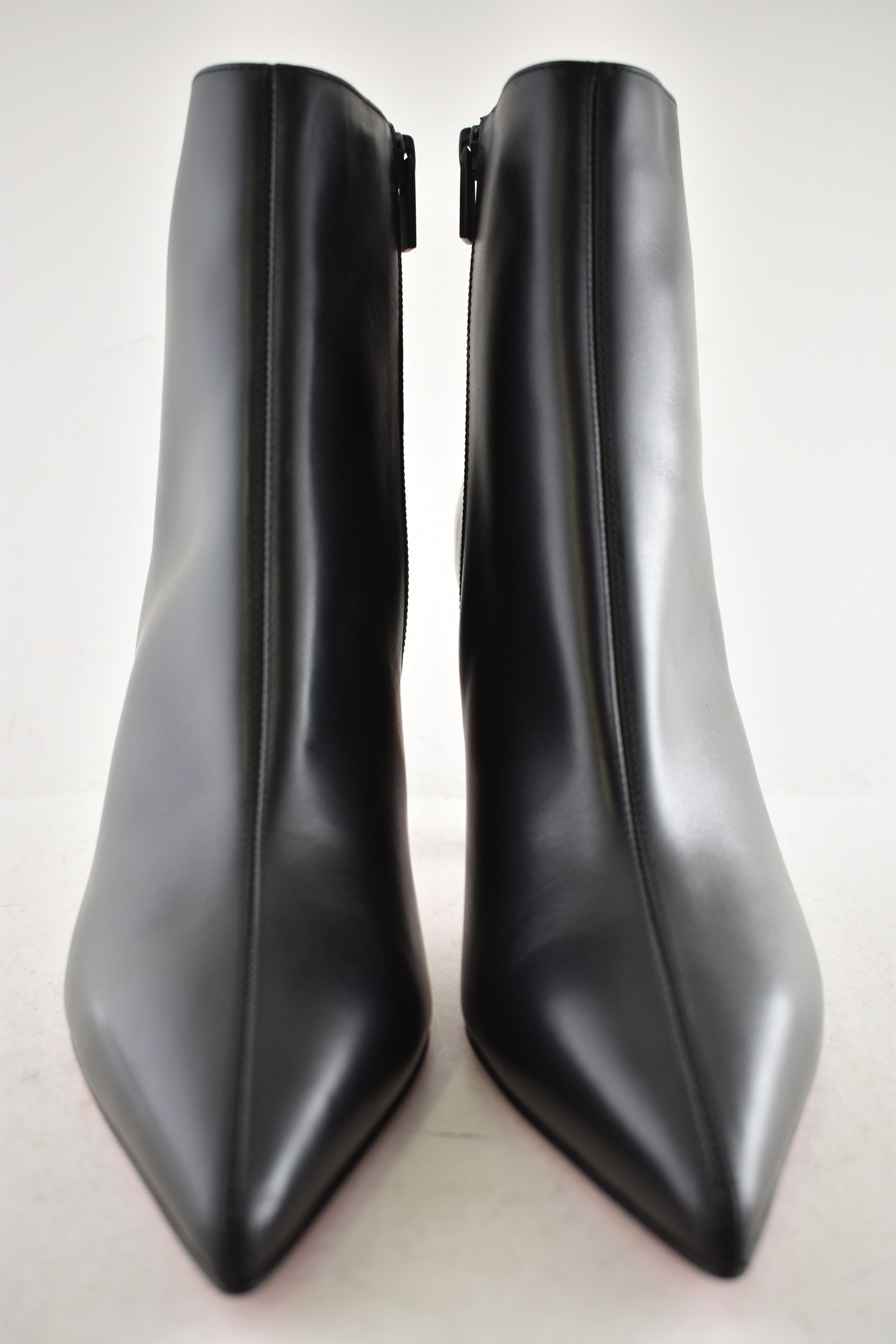 Christian Louboutin Vibella Booty 85 Black Calf Leather Pointed Heel Bootie 39 Size US 9 / IT 39 - 6 Thumbnail