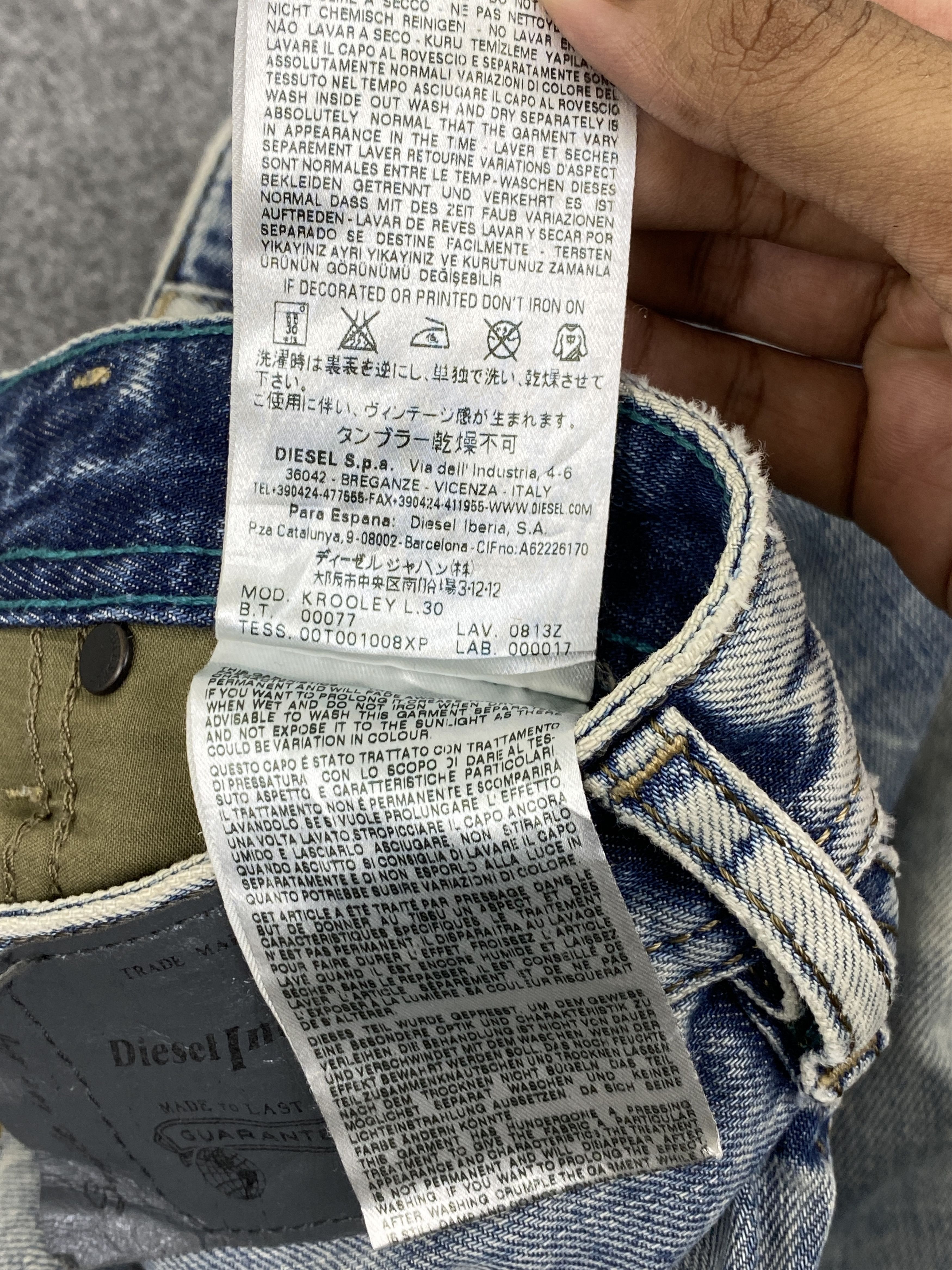 Diesel × Vintage Vintage Diesel Distressed Light Washed Slim Fit Jeans Size US 28 / EU 44 - 9 Thumbnail