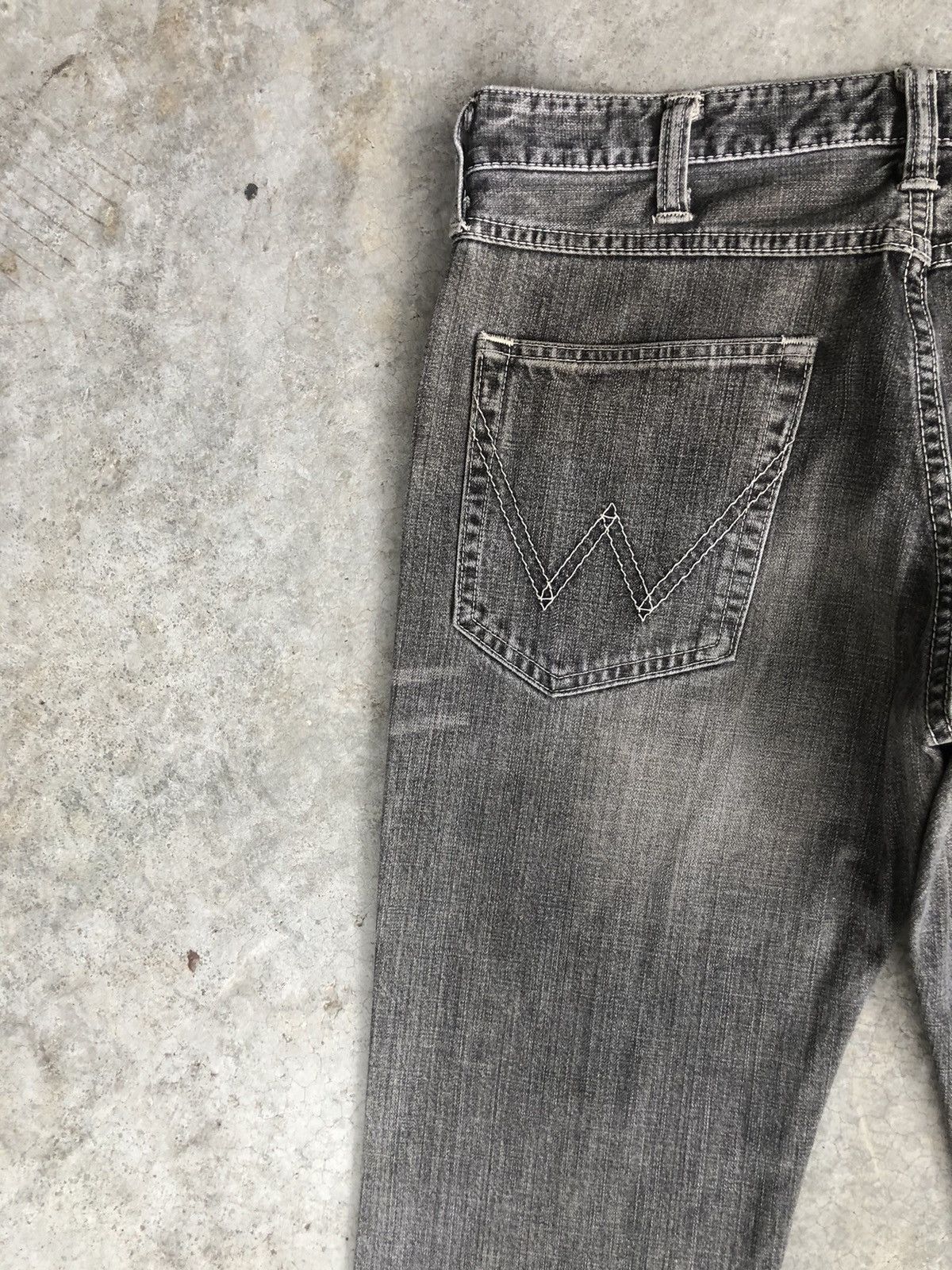 If Six Was Nine Japanese Wrangler Flared Jeans Distressed Size US 33 - 9 Thumbnail