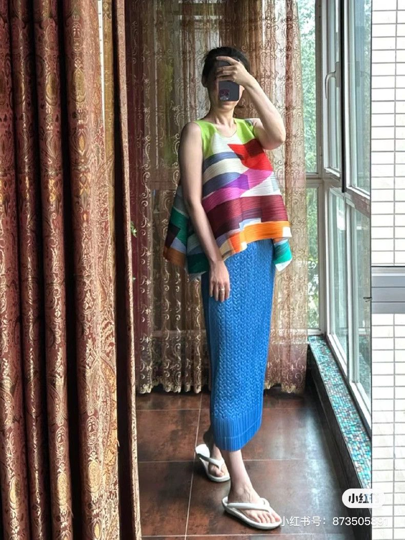Issey Miyake Issey Miyake size:3 Blue pleated skirt Size 42" / US 20 - 2 Thumbnail