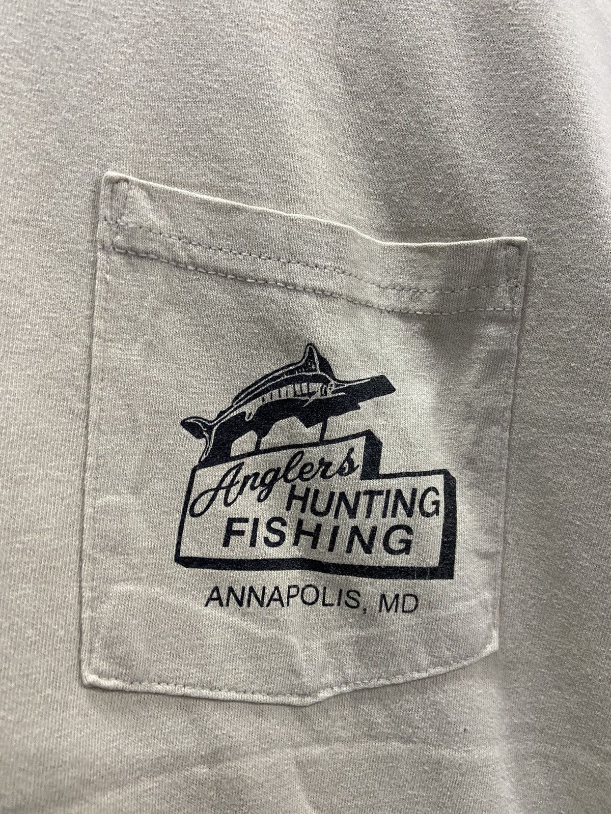 Bass Pro Shops ANGLERS HUNTING FISHING ANNAPOLIS .MD 2013 SINGLE POCKET TEE Size US M / EU 48-50 / 2 - 5 Thumbnail