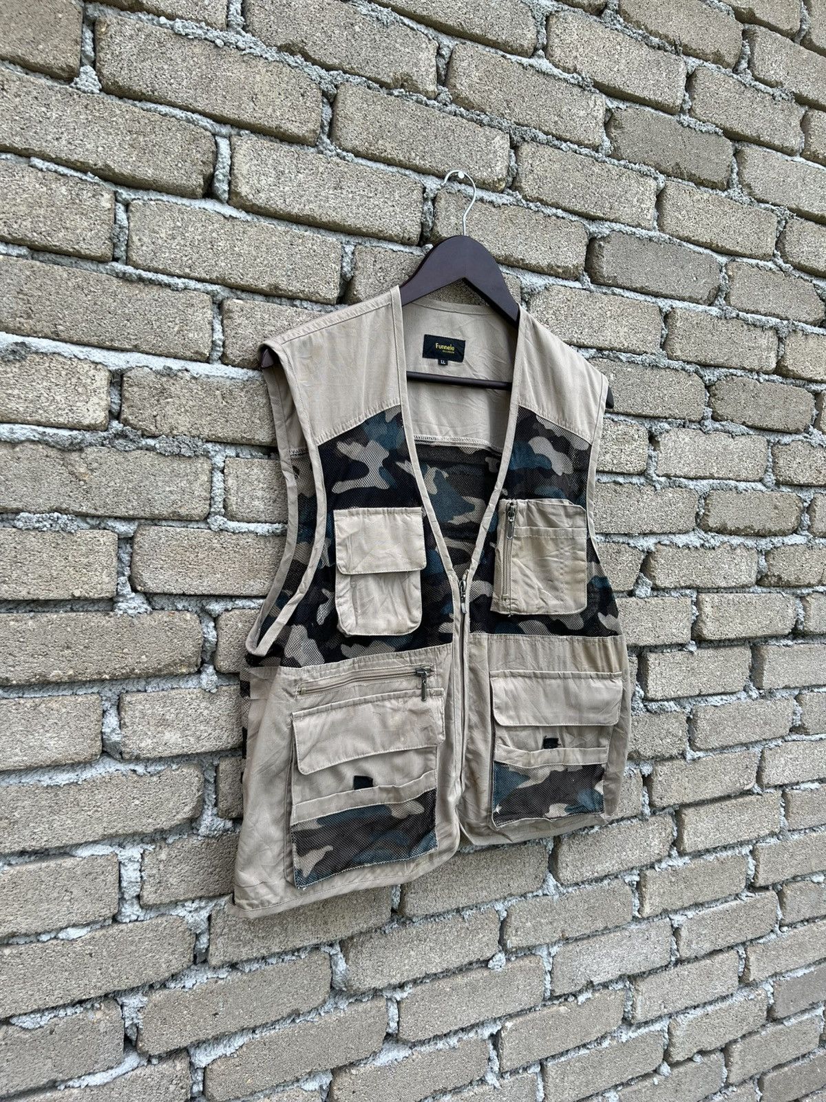 Japanese Brand Funnele Mountain Camo Vest Jacket Size US L / EU 52-54 / 3 - 3 Thumbnail