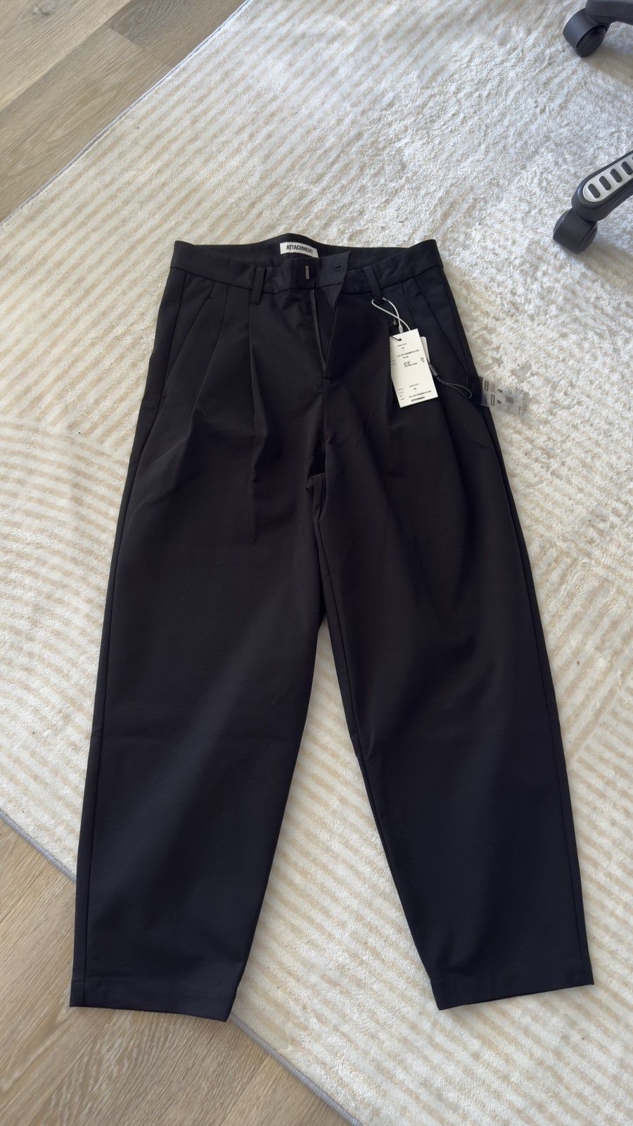 Attachment Attachment EX 2Tuck wide tapered pants size 1 Size US 30 / EU 46 - 1 Thumbnail