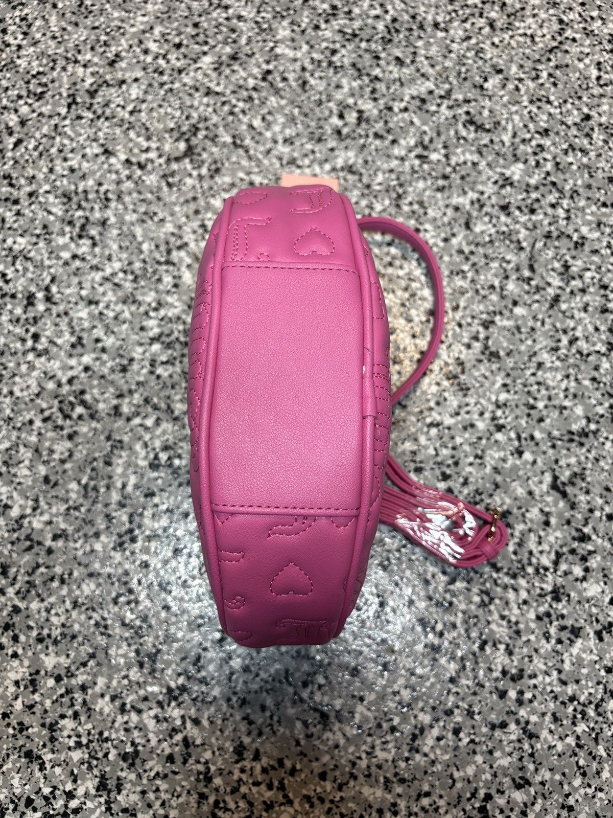 Juicy Couture Vintage Y2K Juicy Couture Hot Pink Heart Stitch Shoulder Bag Size ONE SIZE - 4 Thumbnail