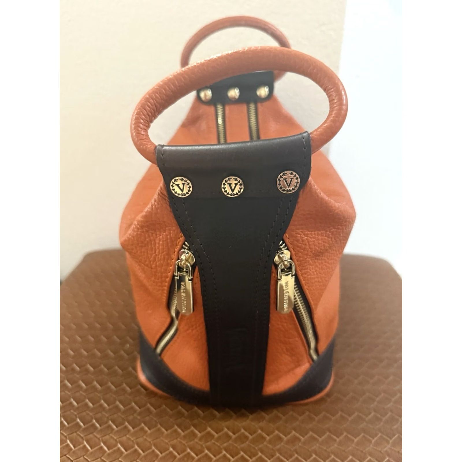 Vintage Valentina Leather Handbag Satchel Purse Italy Women Double Handles Zip 4 Zip Orange Brown Size ONE SIZE - 4 Thumbnail