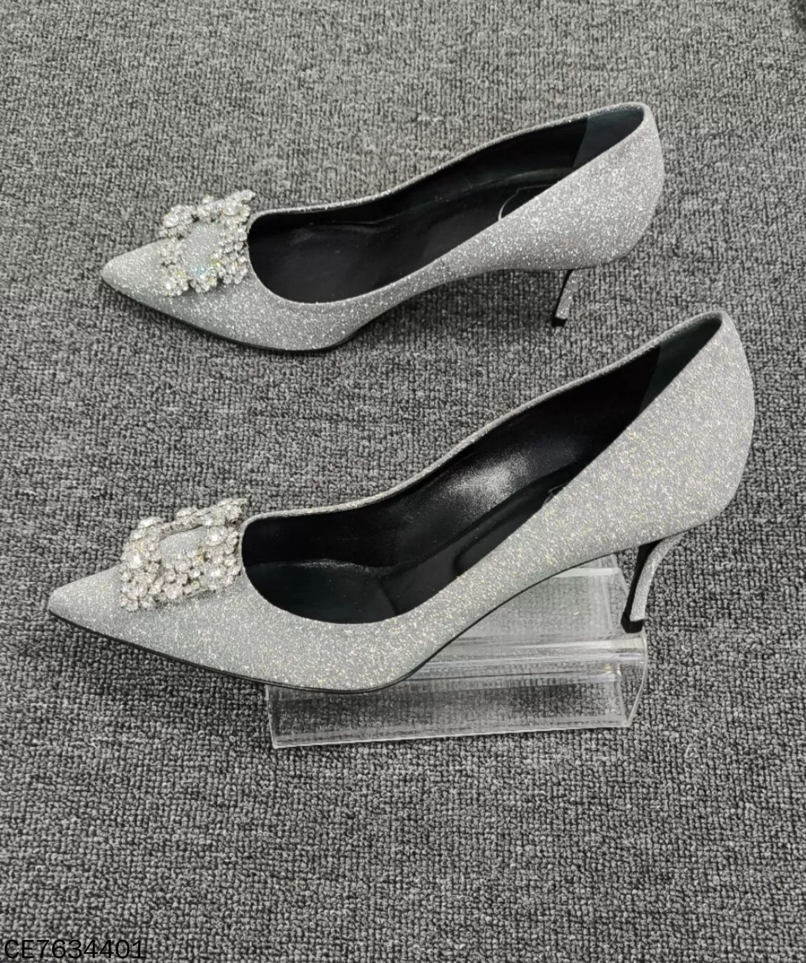 Roger Vivier Roger Vivier Rhinestone Buckle Glitter Heels 39.5 Size US 9 / IT 39 - 3 Thumbnail
