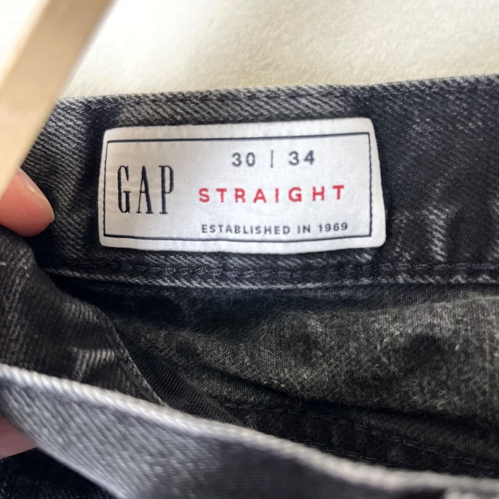 Gap Gap Jeans Mens 28x32 Gray Regular Fit Straight Denim Charcoal Wash Pants Mens Clothing Jeans Tight Reg Regular-fit 30 Waist? Size US 28 / EU 44 - 2 Thumbnail