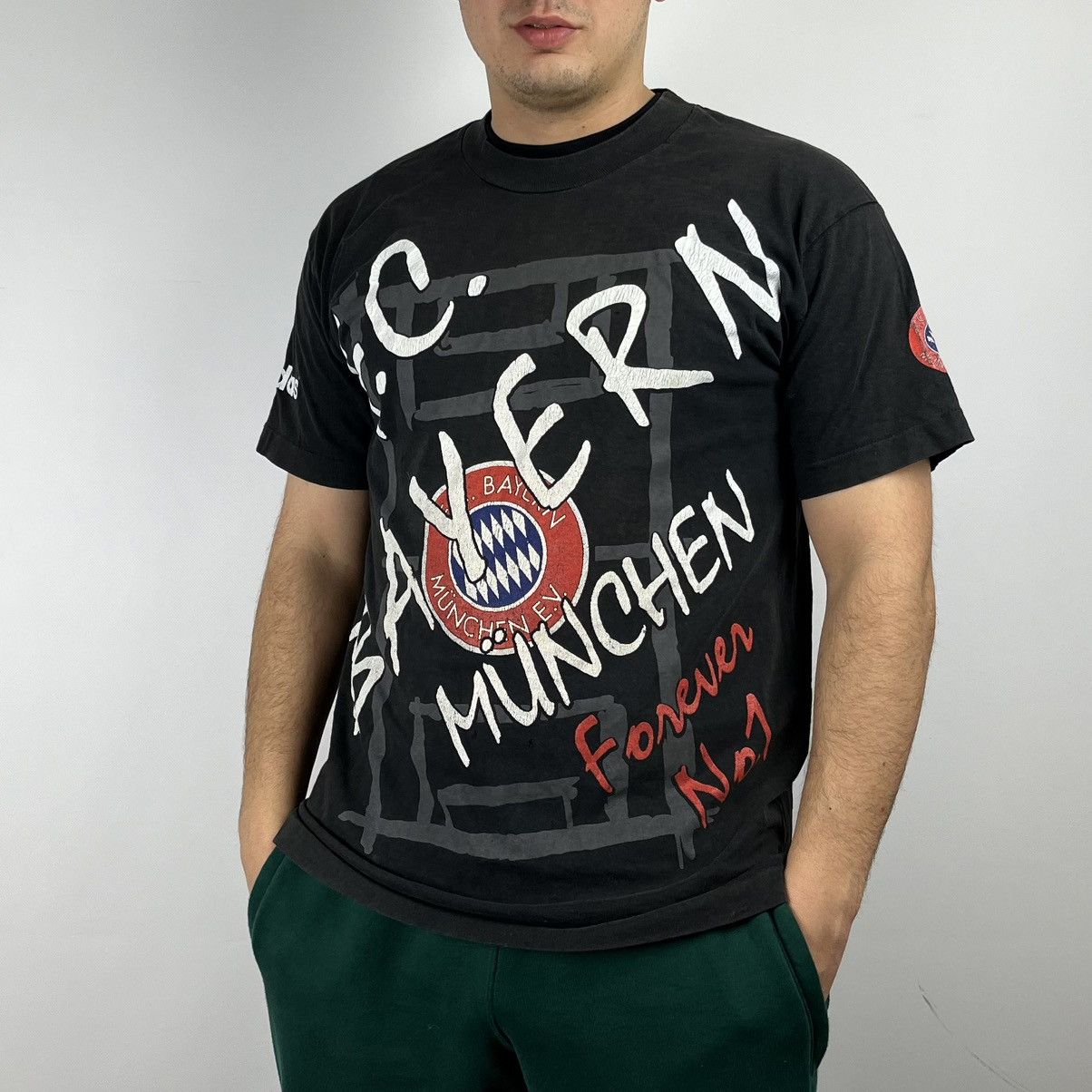 Adidas Vintage Adidas Bayern Munchen Tshirt soccer size Small Size US S / EU 44-46 / 1 - 1 Thumbnail