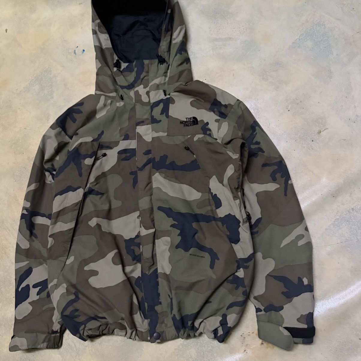The North Face The North Face Camo Gopcore Style Jacket Size US M / EU 48-50 / 2 - 2 Thumbnail