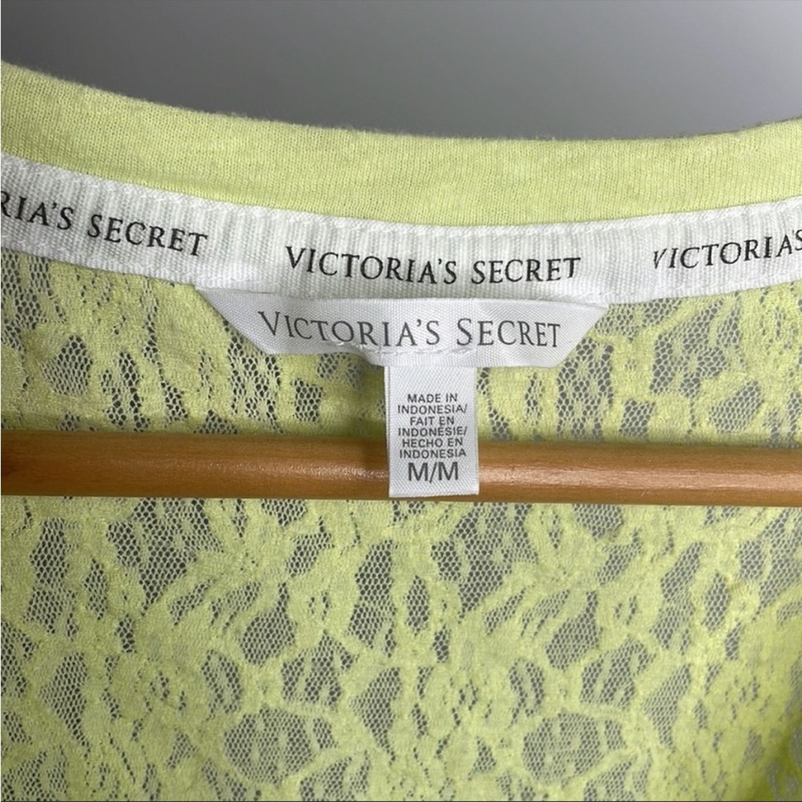 Victoria's Secret Victoria's Secret Lace Back Tee Size M / US 6-8 / IT 42-44 - 2 Thumbnail