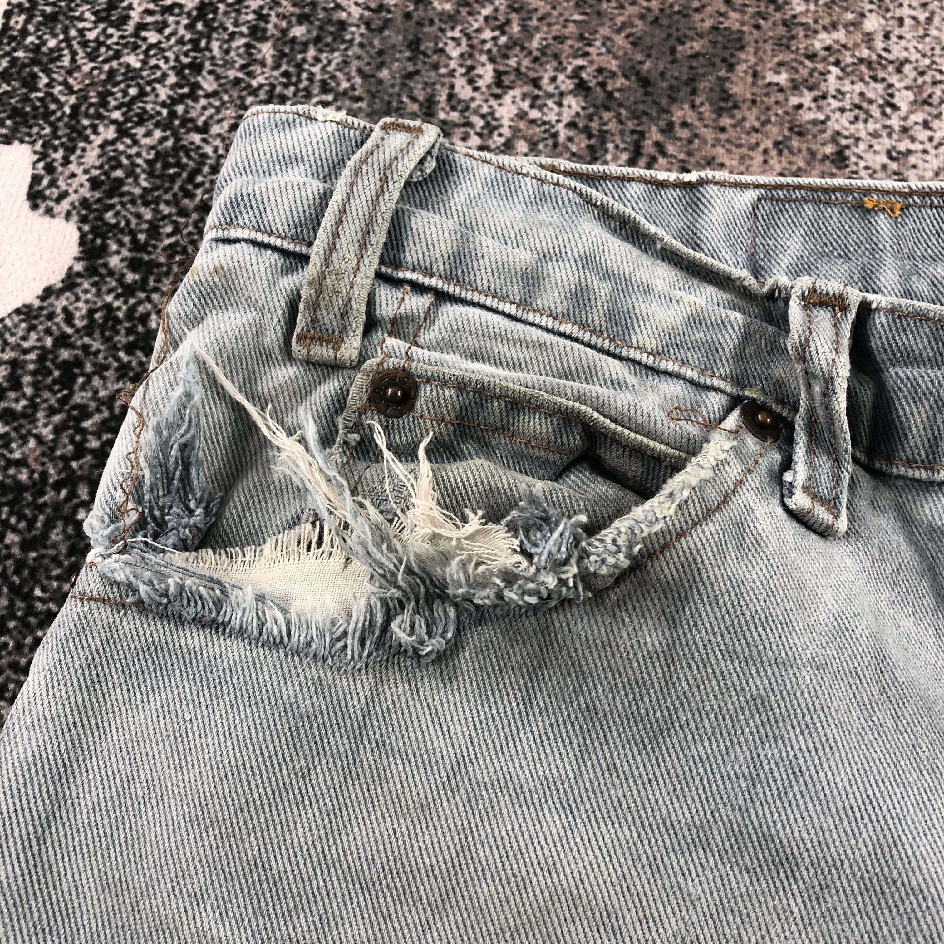 Levi's Vintage 90s Levi's 550 Jeans Dirty Blue Wash Denim KJ1046 Size US 36 / EU 52 - 12 Thumbnail