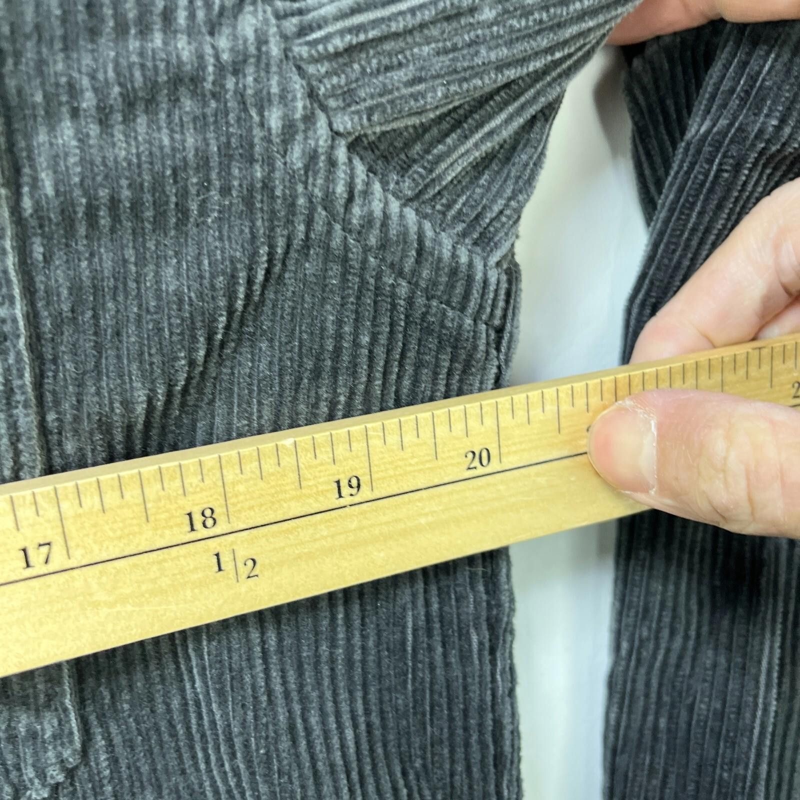 Uniqlo Uniqlo Corduroy Button Up Shirt XS Dark Gray Longsleeve Size US XS / EU 42 / 0 - 7 Thumbnail